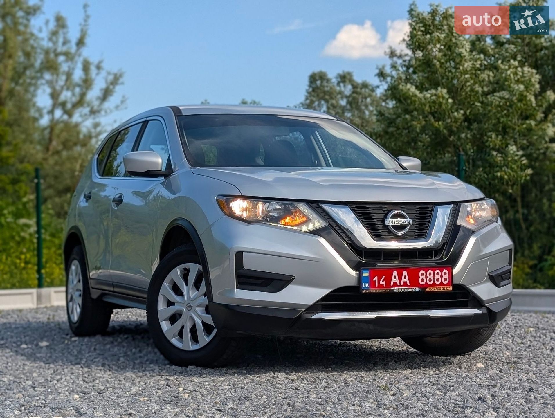 Nissan Rogue 2017 VIN KNMAT2MV1HP525116 фото оголошення 2 з 50