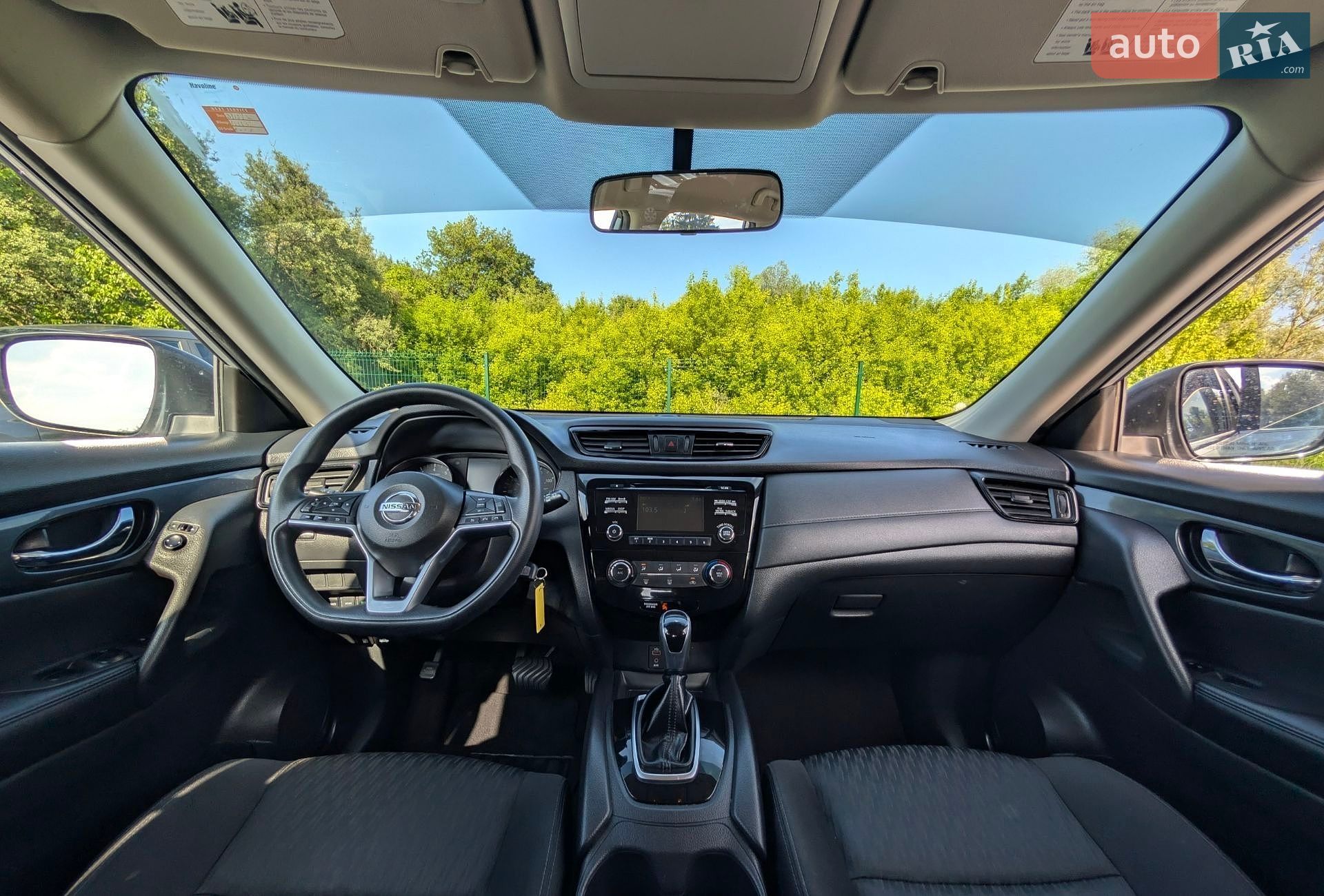 Nissan Rogue 2017 VIN KNMAT2MV1HP525116 фото оголошення 30 з 50
