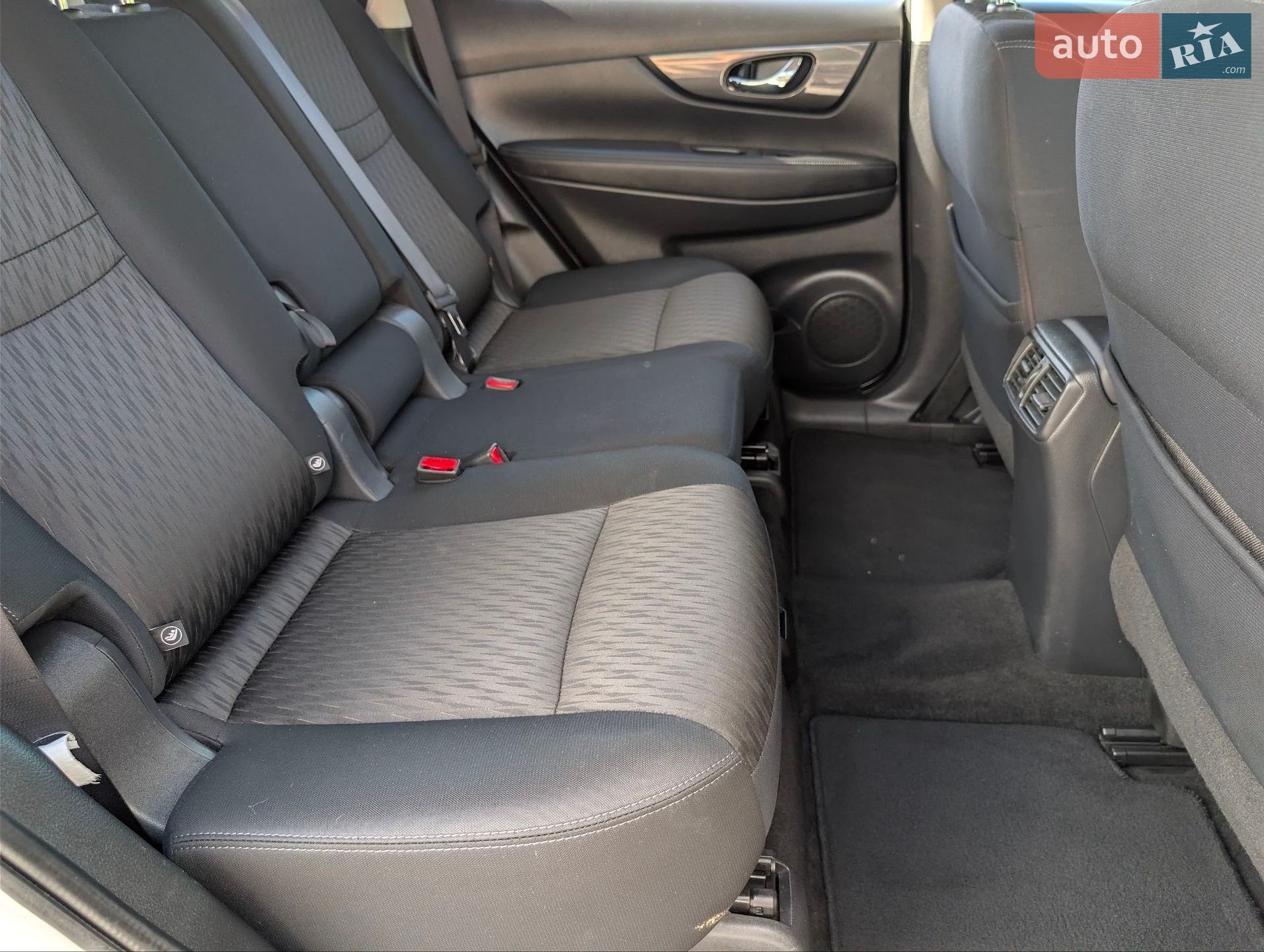 Nissan Rogue 2017 VIN KNMAT2MV1HP525116 фото оголошення 44 з 50