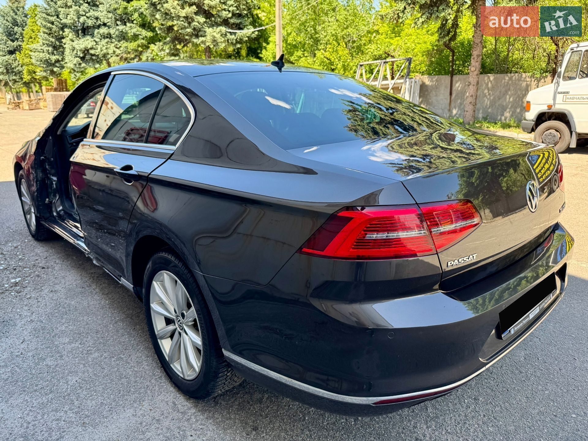 Volkswagen Passat 2017 VIN WVWZZZ3CZHE130552 фото оголошення 7 з 43