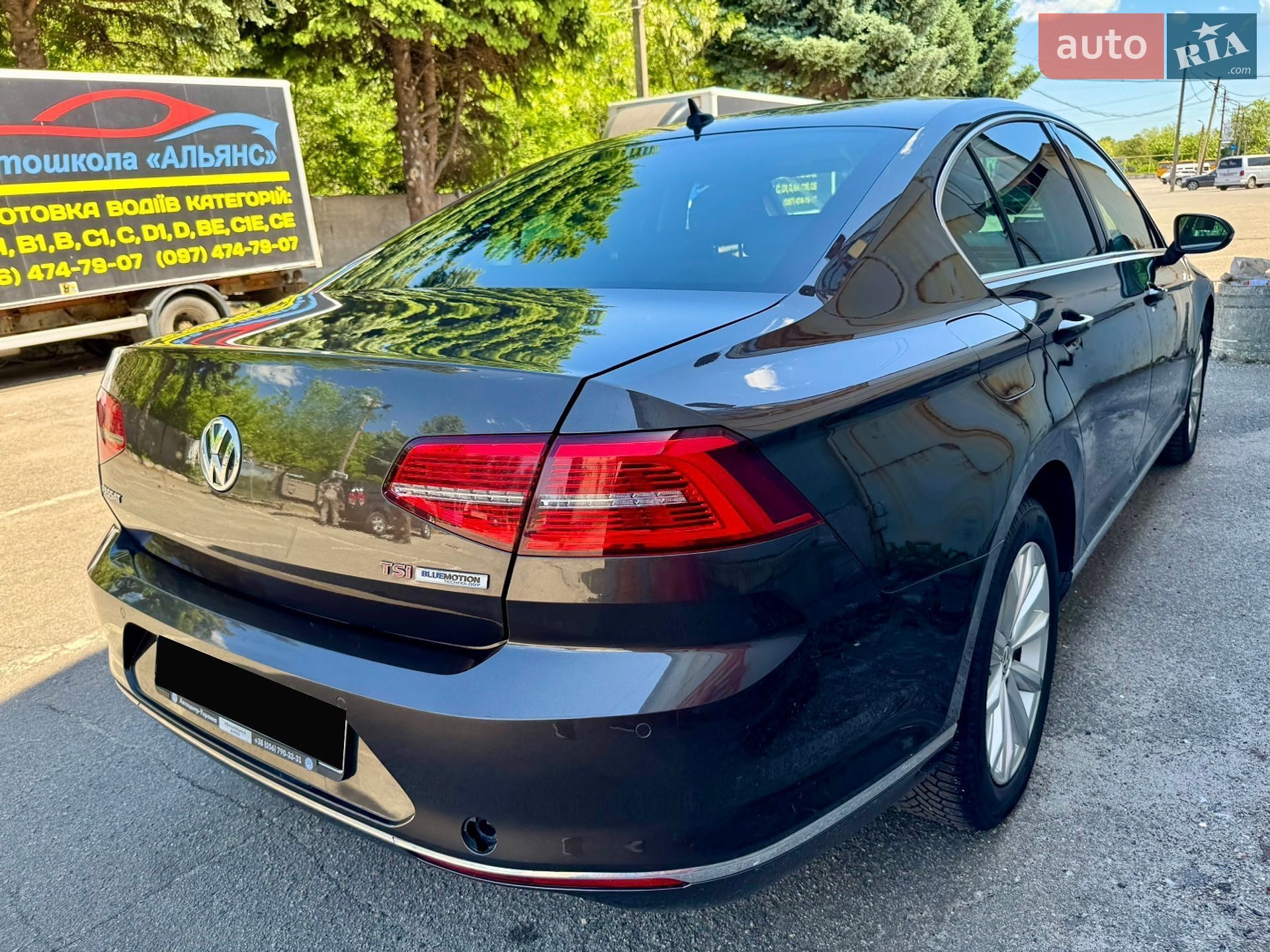 Volkswagen Passat 2017 VIN WVWZZZ3CZHE130552 фото оголошення 6 з 43
