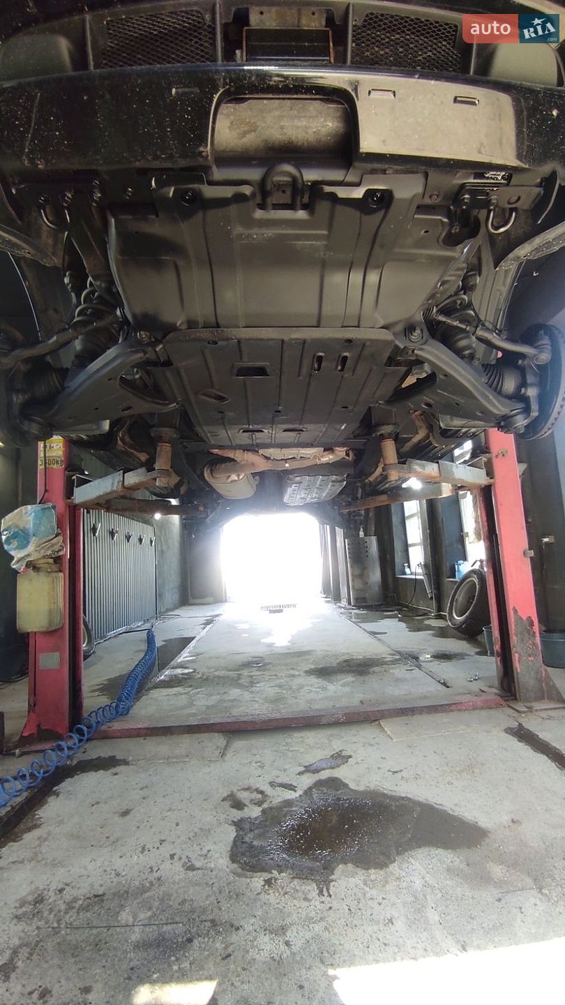 Nissan Patrol 2011 VIN JN1TANY62U0002306 фото оголошення 2 з 171