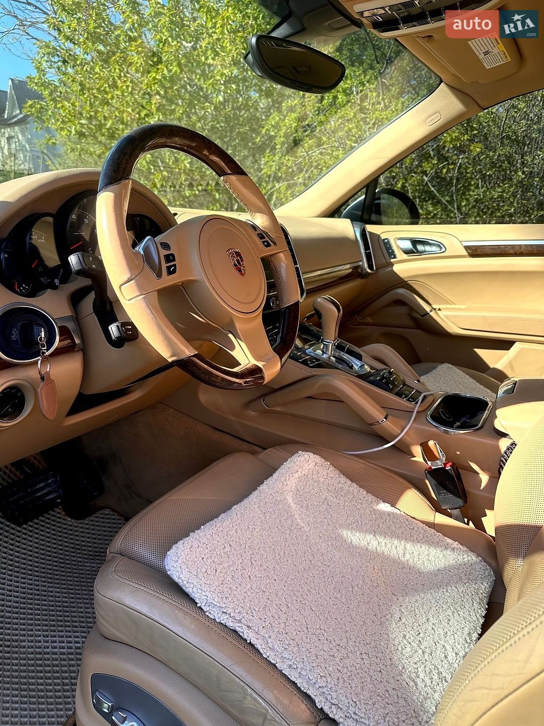 Porsche Cayenne 2013 VIN WP1ZZZ92ZELA03031 фото оголошення 8 з 11