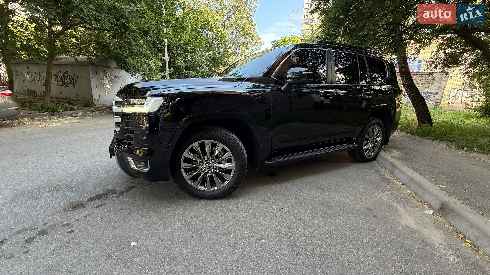 Toyota Land Cruiser 2025 VIN JTMAAABJ204119027 фото оголошення 5 з 51