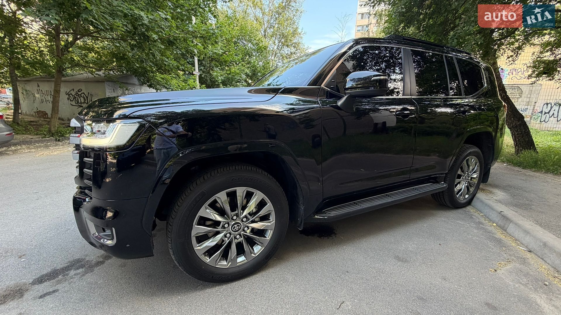 Toyota Land Cruiser 2025 VIN JTMAAABJ204119027 фото оголошення 12 з 51