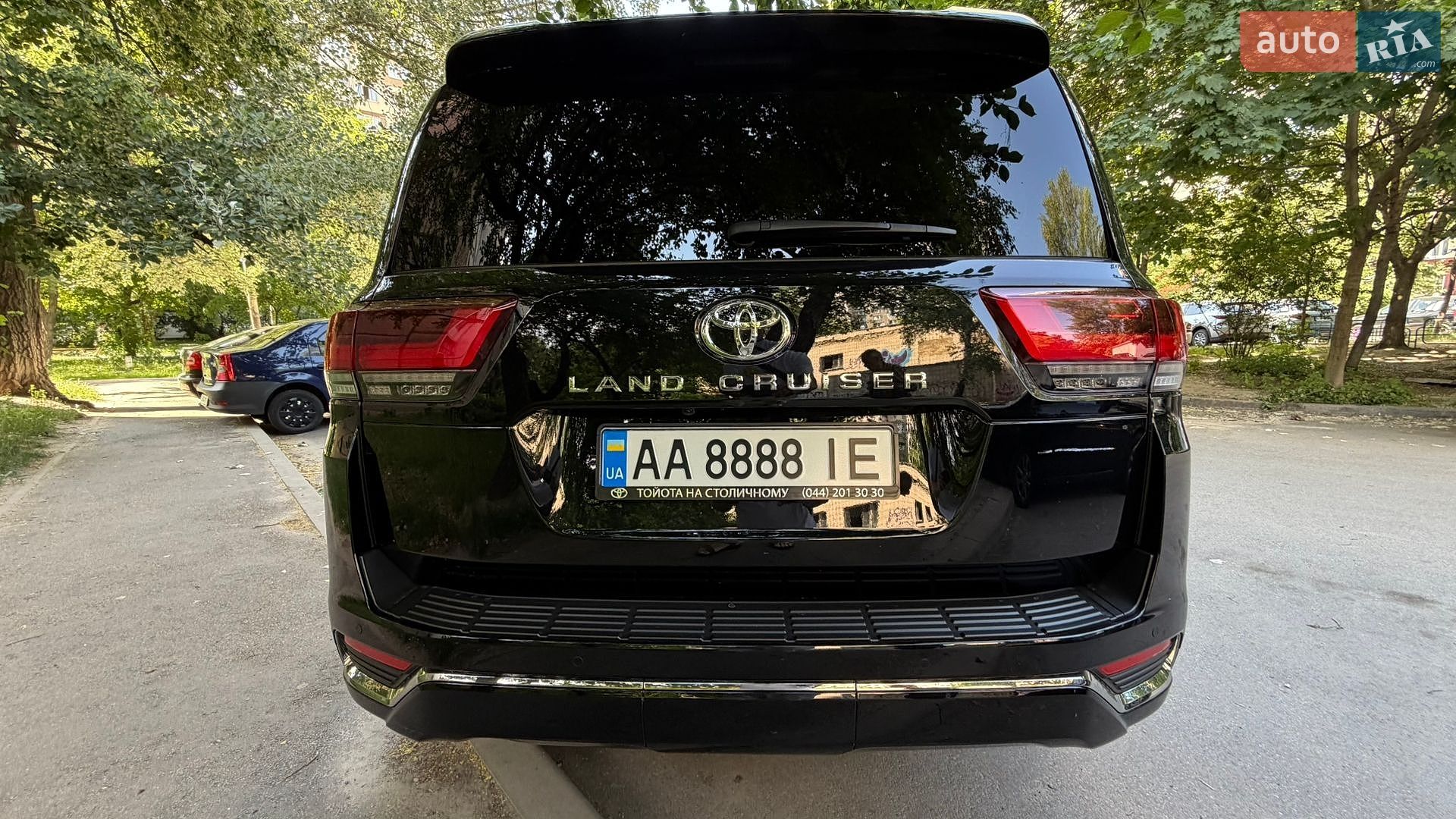 Toyota Land Cruiser 2025 VIN JTMAAABJ204119027 фото оголошення 18 з 51