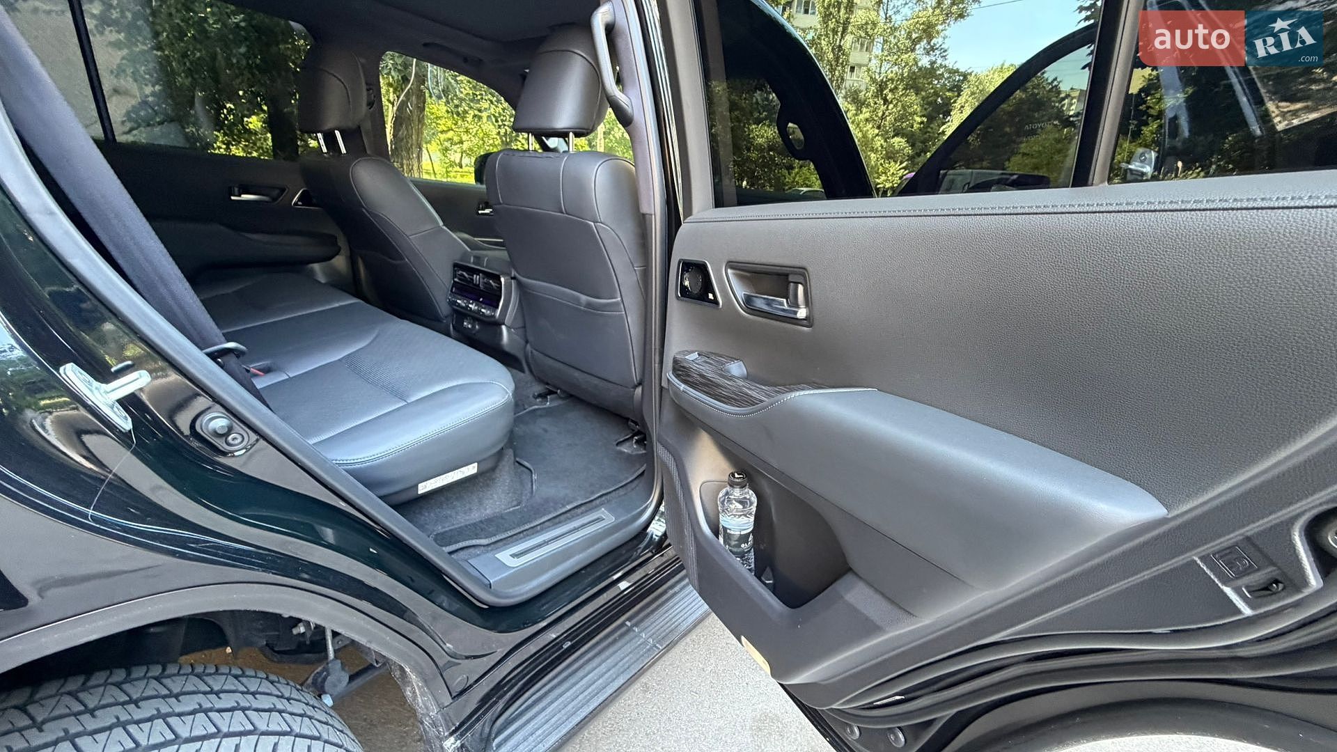 Toyota Land Cruiser 2025 VIN JTMAAABJ204119027 фото оголошення 29 з 51
