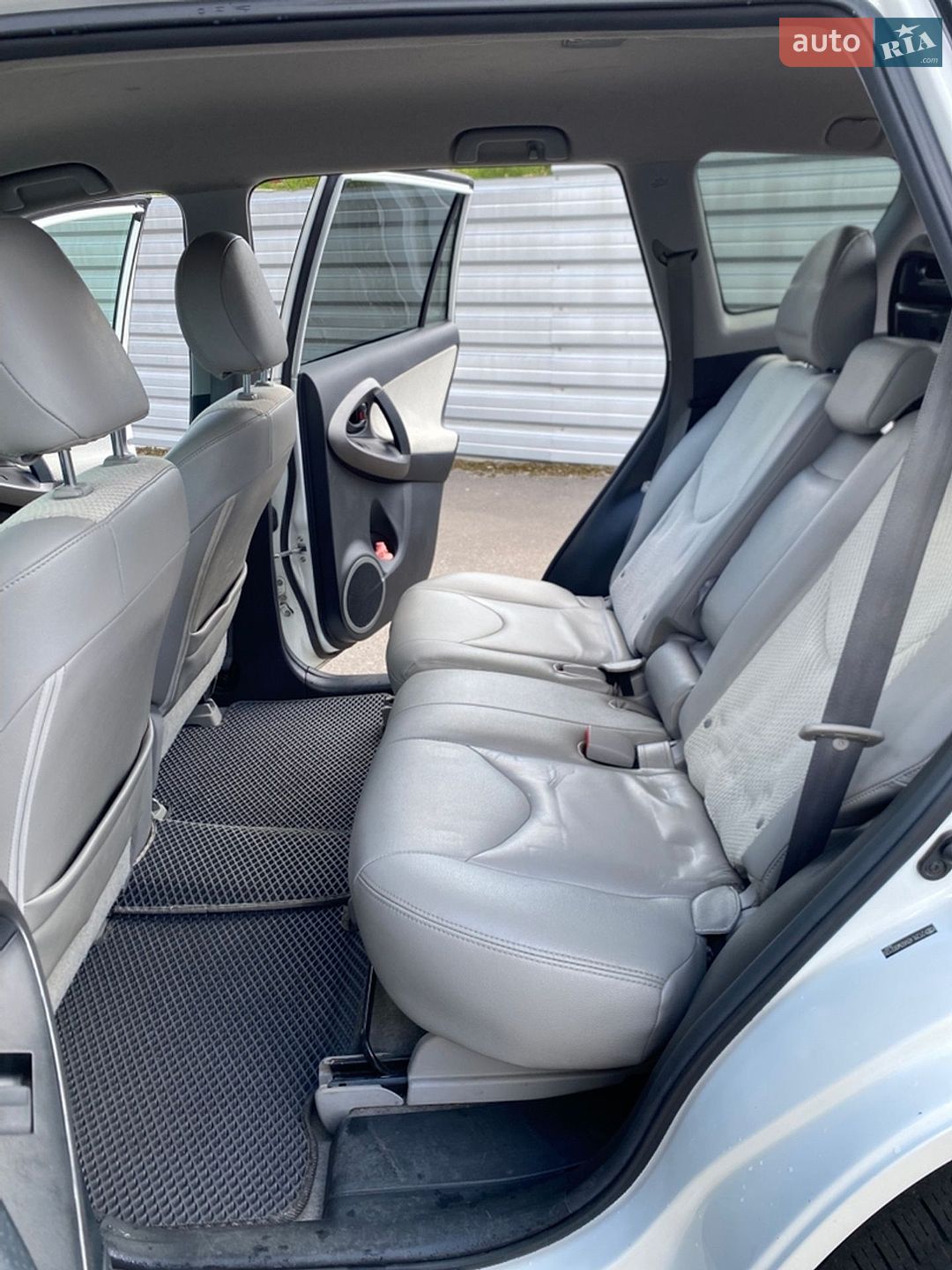 Toyota RAV4 EV 2013 VIN 2T3YL4DV6DW002120 фото оголошення 38 з 60