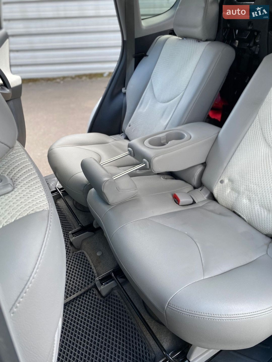 Toyota RAV4 EV 2013 VIN 2T3YL4DV6DW002120 фото оголошення 39 з 60