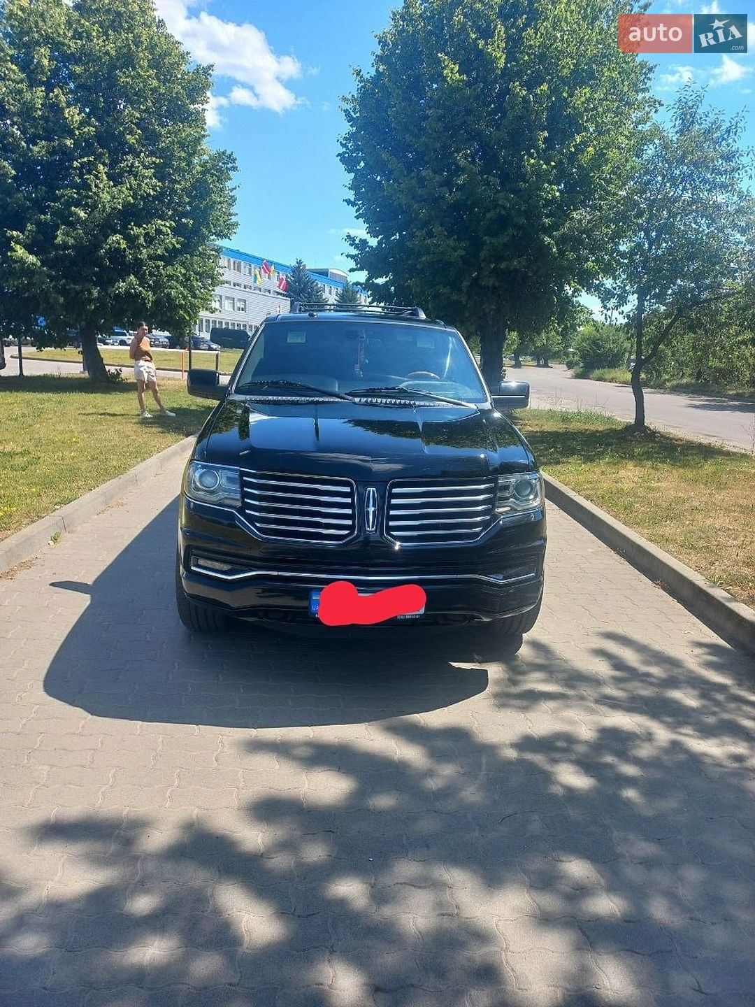 Lincoln Navigator 2016 VIN 5LMJJ3HT2GEL10058 фото оголошення 12 з 35