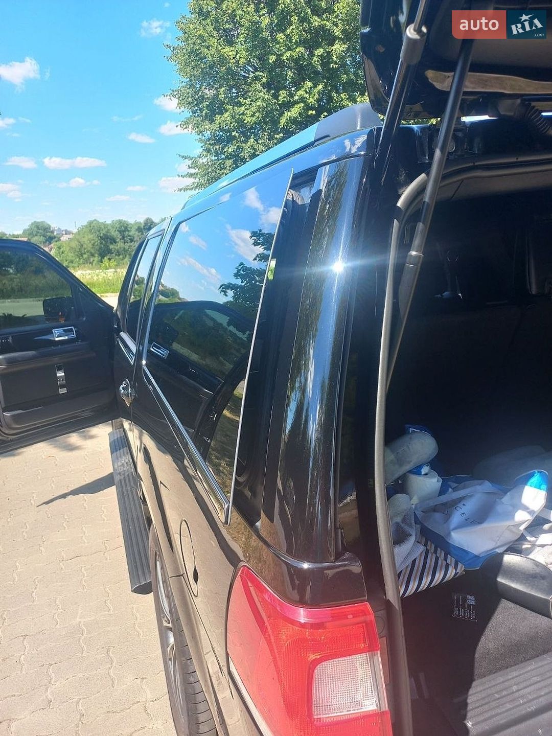 Lincoln Navigator 2016 VIN 5LMJJ3HT2GEL10058 фото оголошення 24 з 35