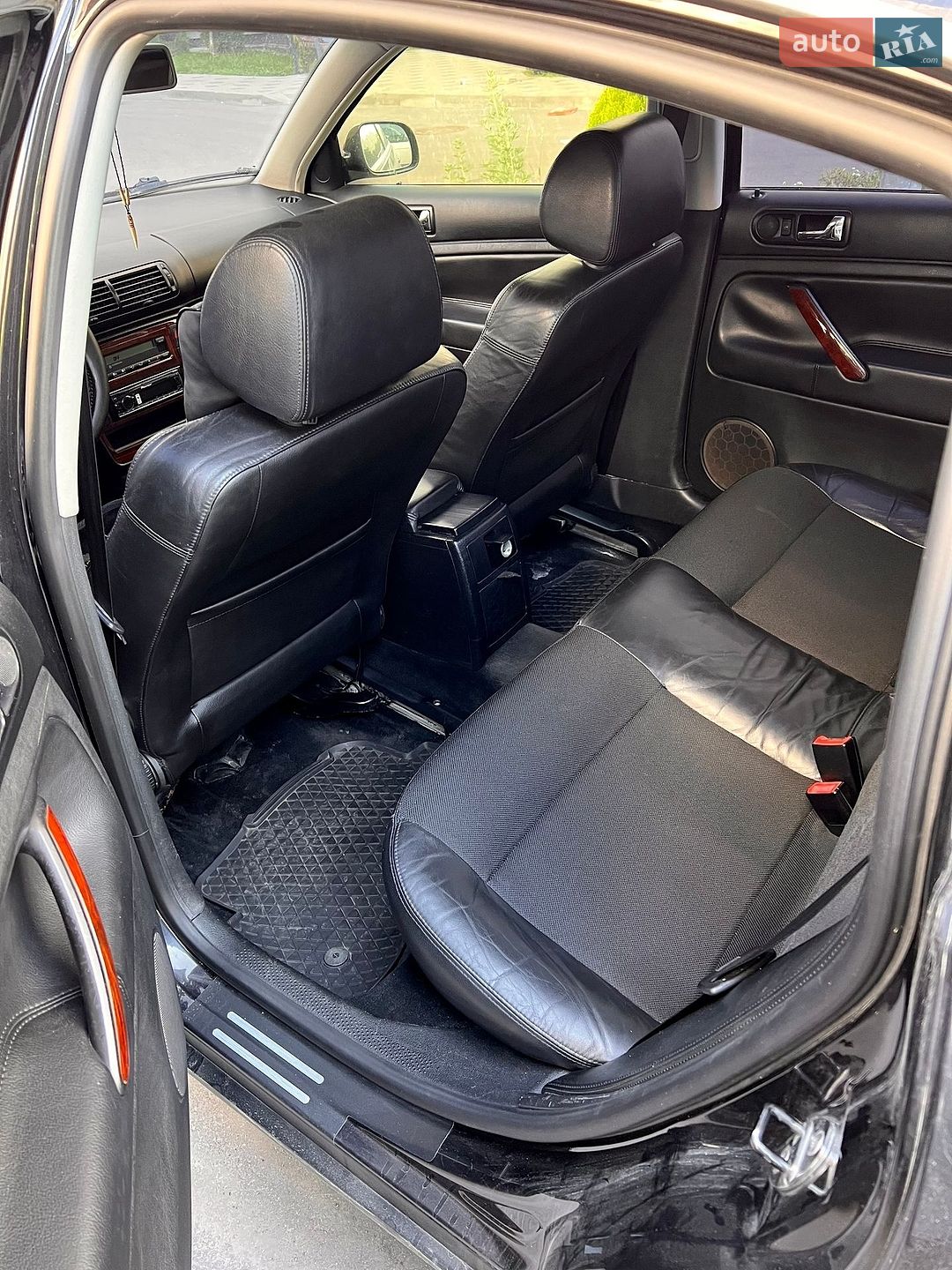 Volkswagen Passat 2003 VIN WVWZZZ3BZ3P448299 фото оголошення 12 з 13