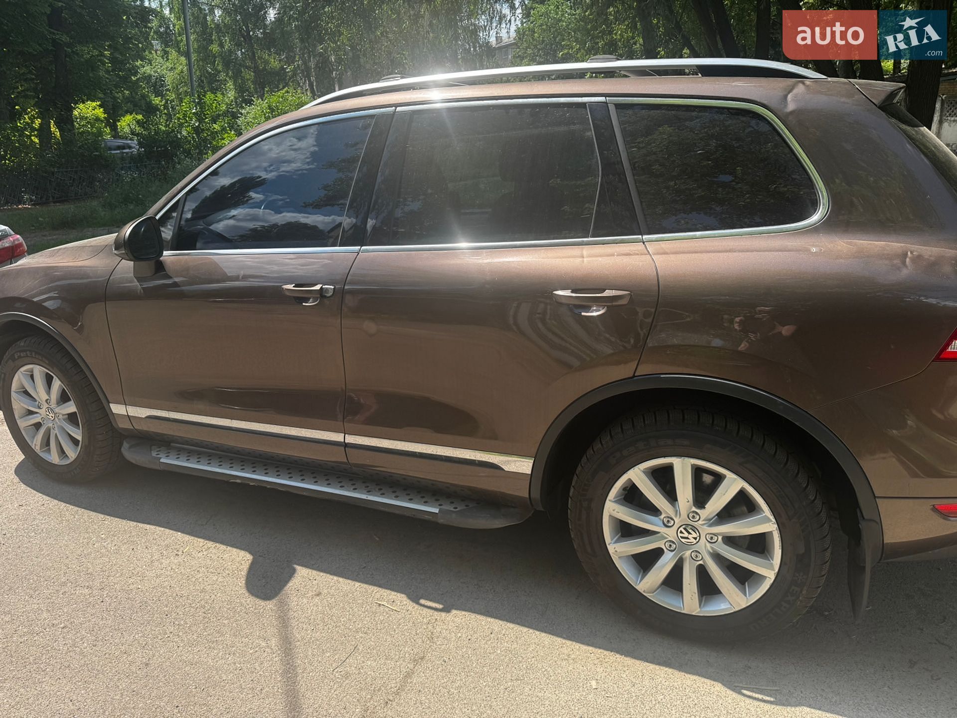 Volkswagen Touareg 2011 VIN WVGFF9BP3CD002213 фото оголошення 2 з 12