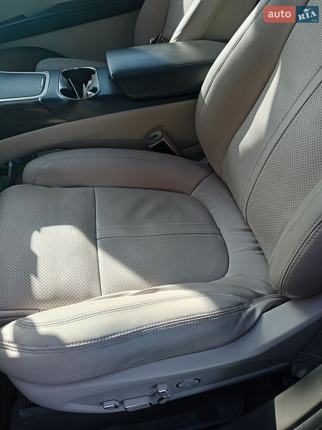 Lincoln MKX 2015 VIN 2LMPJ8LP2GBL40231 фото оголошення 26 з 46