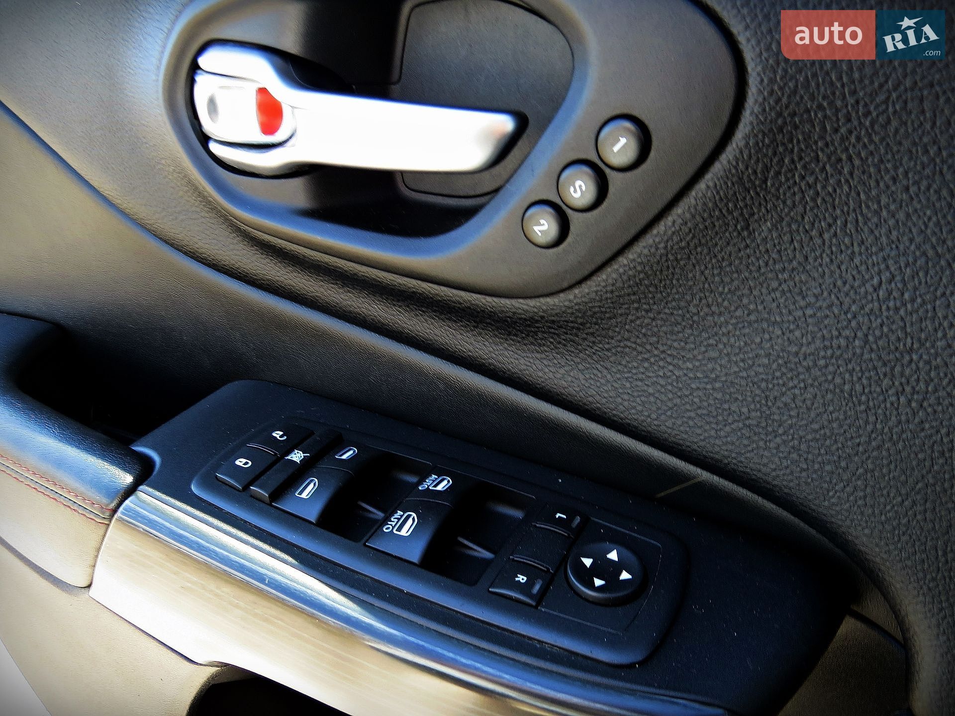 Jeep Cherokee 2016 VIN 1C4PJMBS7HW517466 фото оголошення 9 з 23