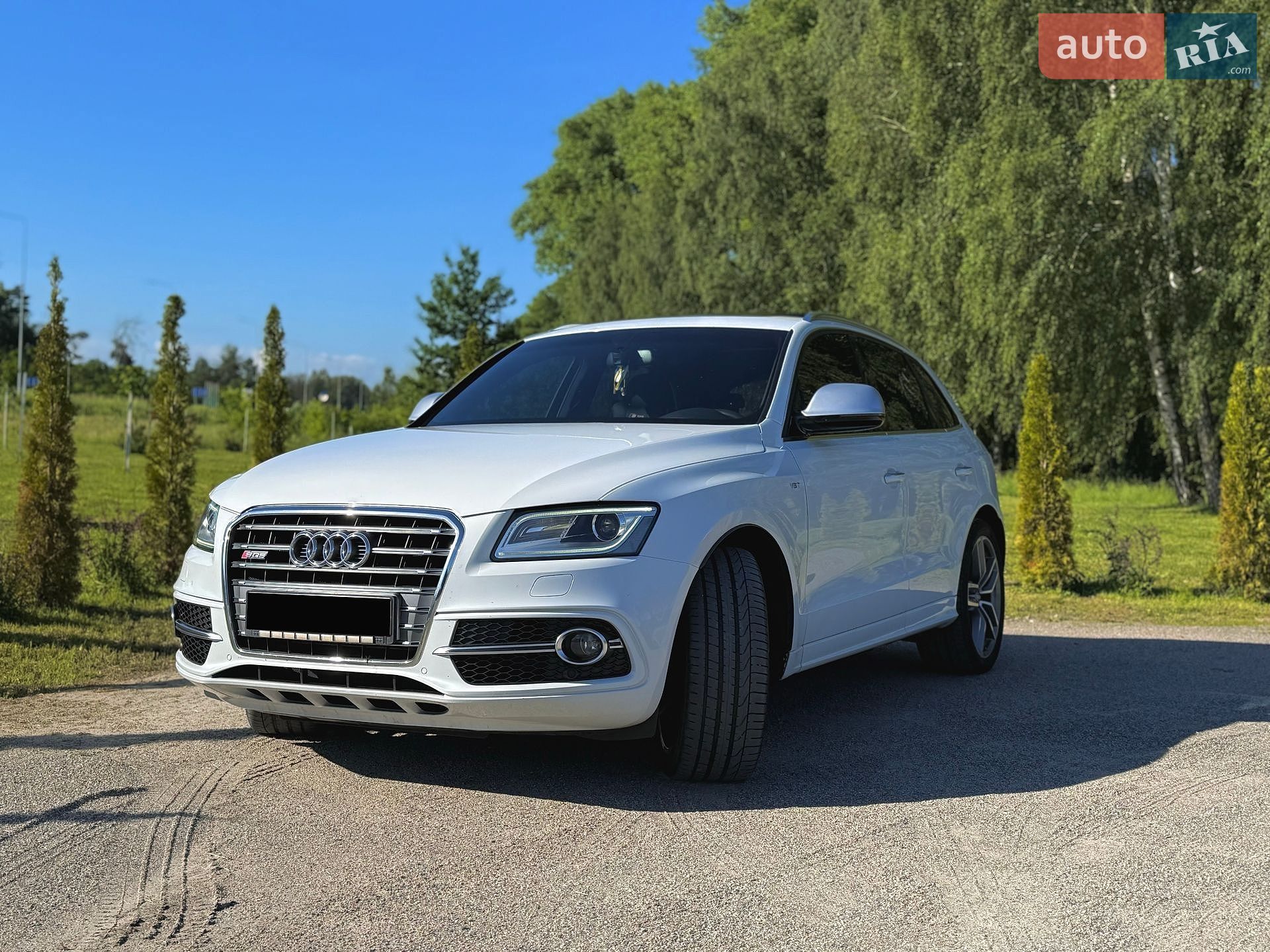 Audi SQ5 2015 VIN WAUZZZ8R0FA147679 фото оголошення 2 з 28