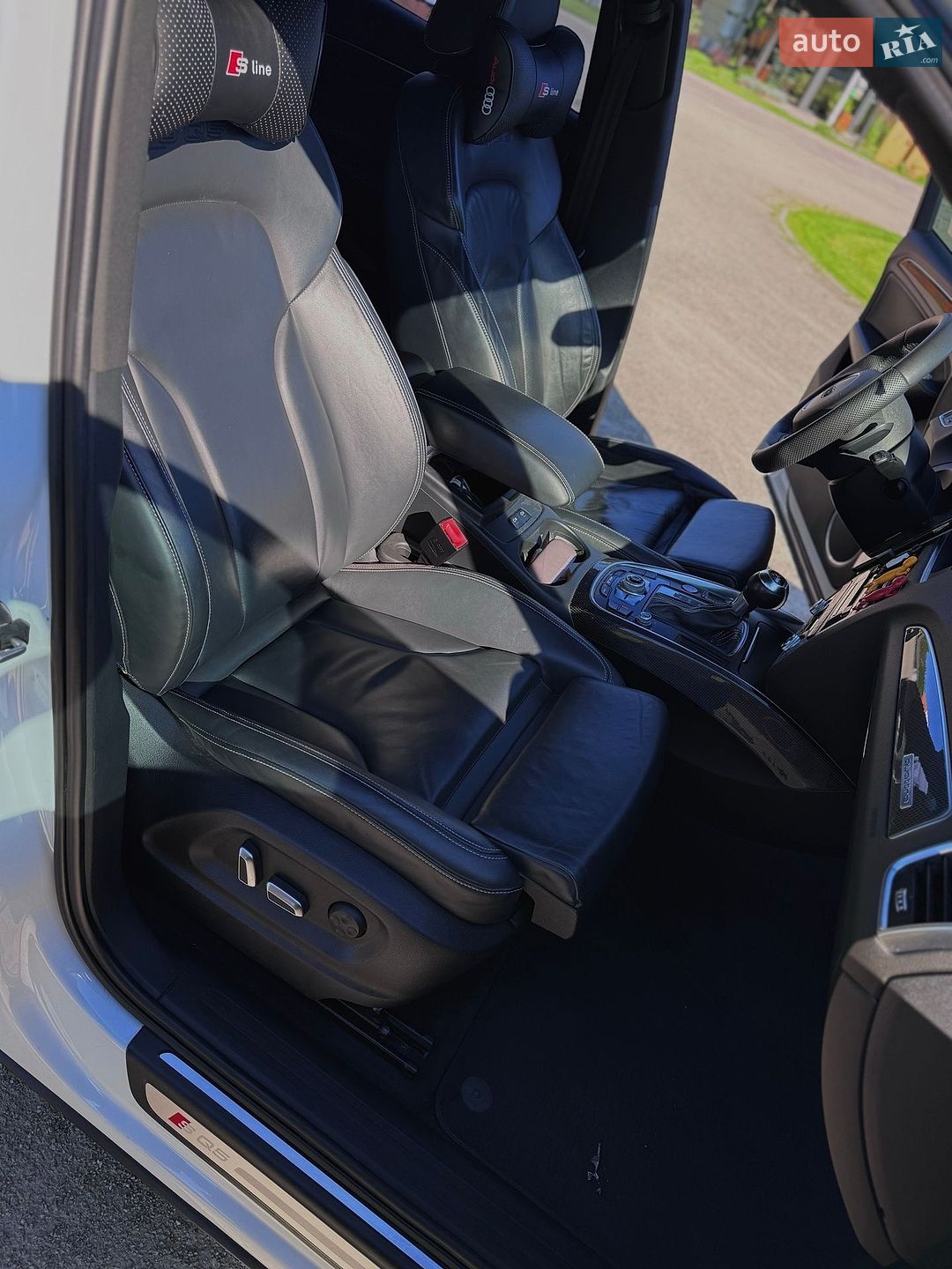 Audi SQ5 2015 VIN WAUZZZ8R0FA147679 фото оголошення 10 з 28