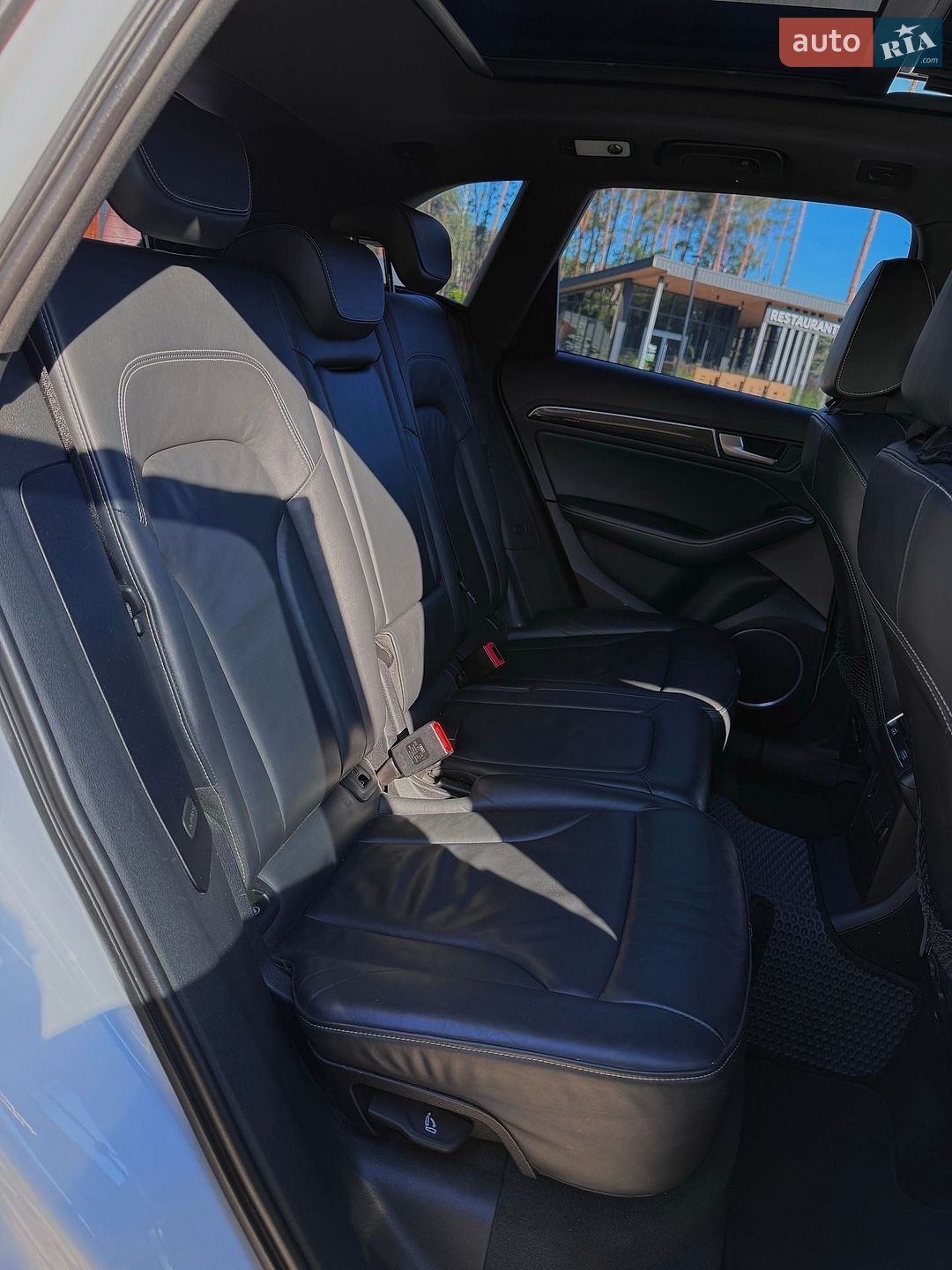 Audi SQ5 2015 VIN WAUZZZ8R0FA147679 фото оголошення 18 з 28
