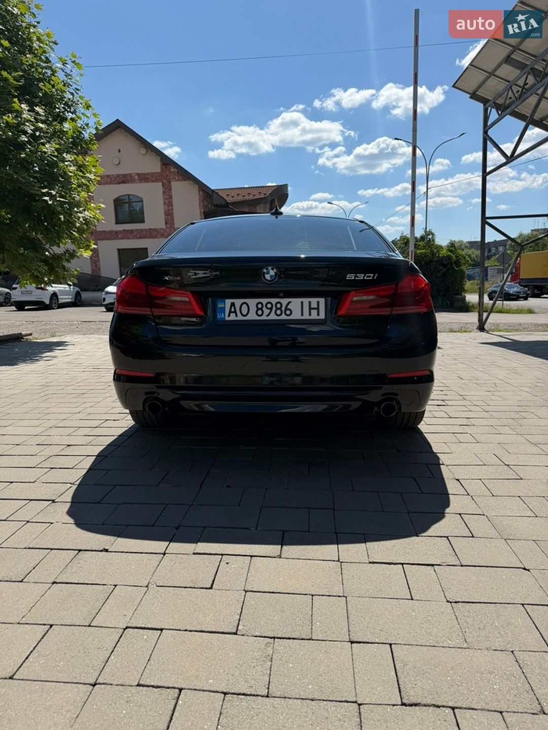BMW 5 Series 2017 VIN WBAJA7C36HG907206 фото оголошення 2 з 9