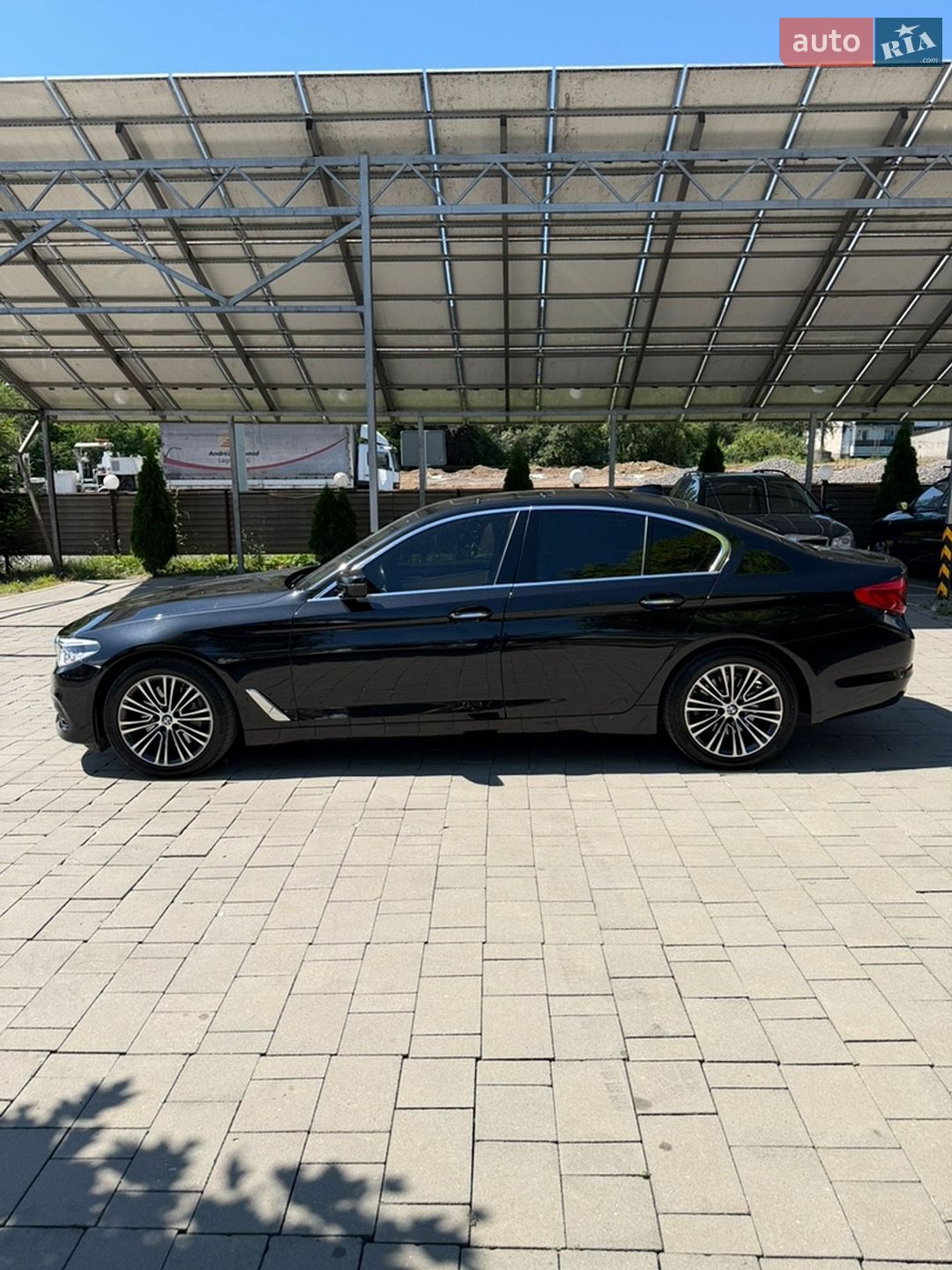 BMW 5 Series 2017 VIN WBAJA7C36HG907206 фото оголошення 3 з 9