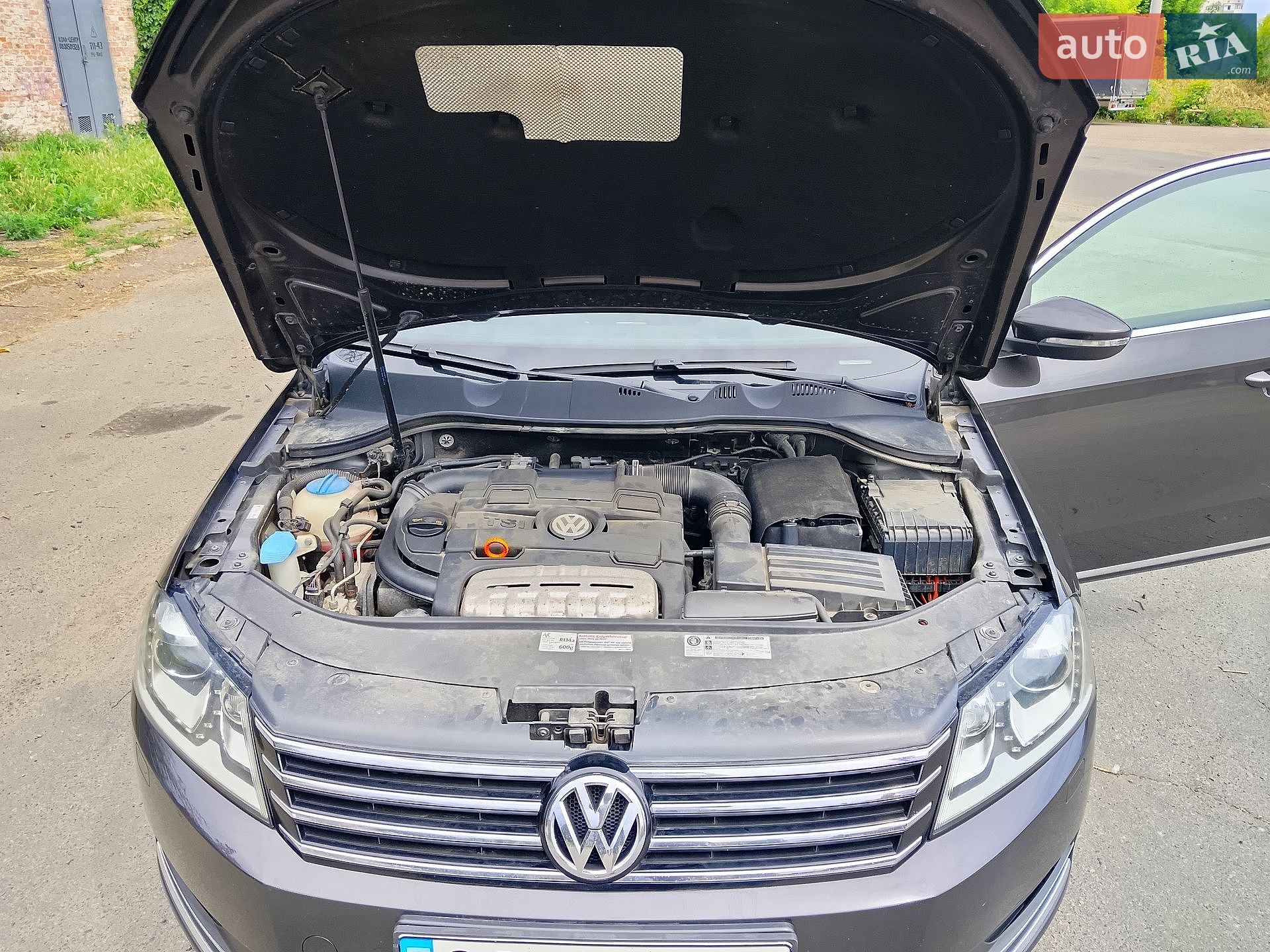 Volkswagen Passat 2011 VIN WVWZZZ3CZCE025733 фото оголошення 2 з 14