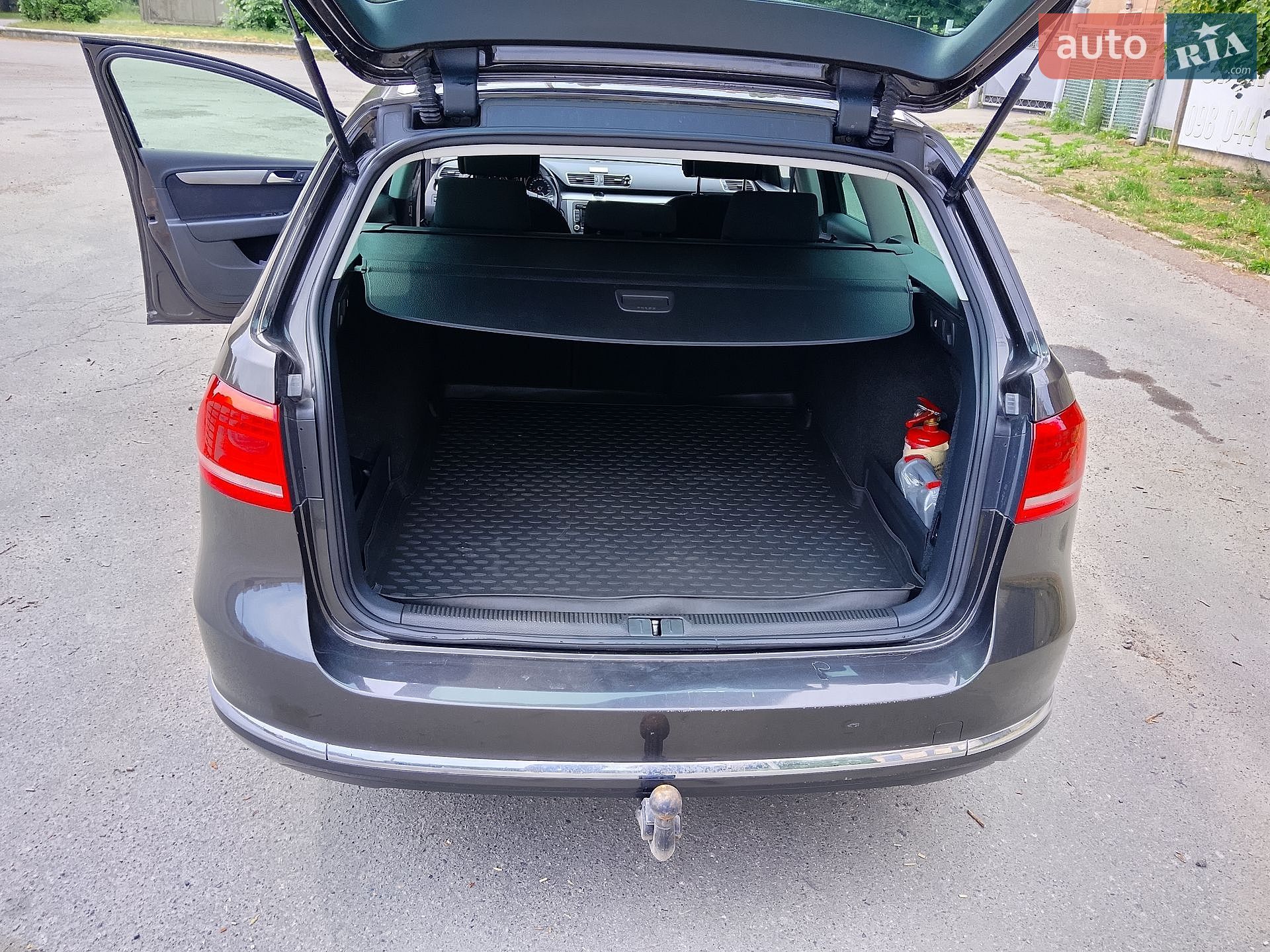 Volkswagen Passat 2011 VIN WVWZZZ3CZCE025733 фото оголошення 8 з 14