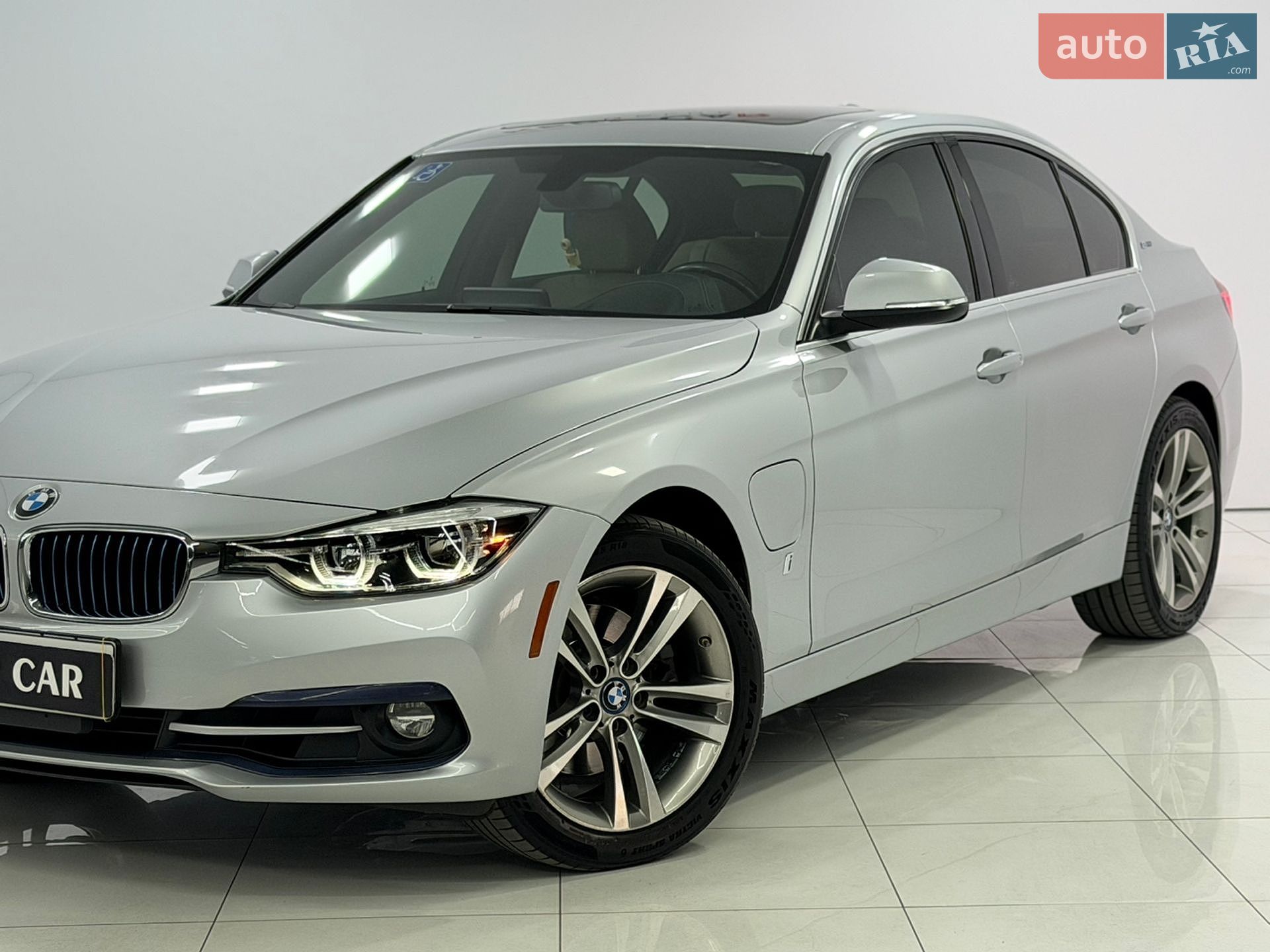 BMW 3 Series 2018 VIN WBA8E1C52JA758643 фото оголошення 4 з 35