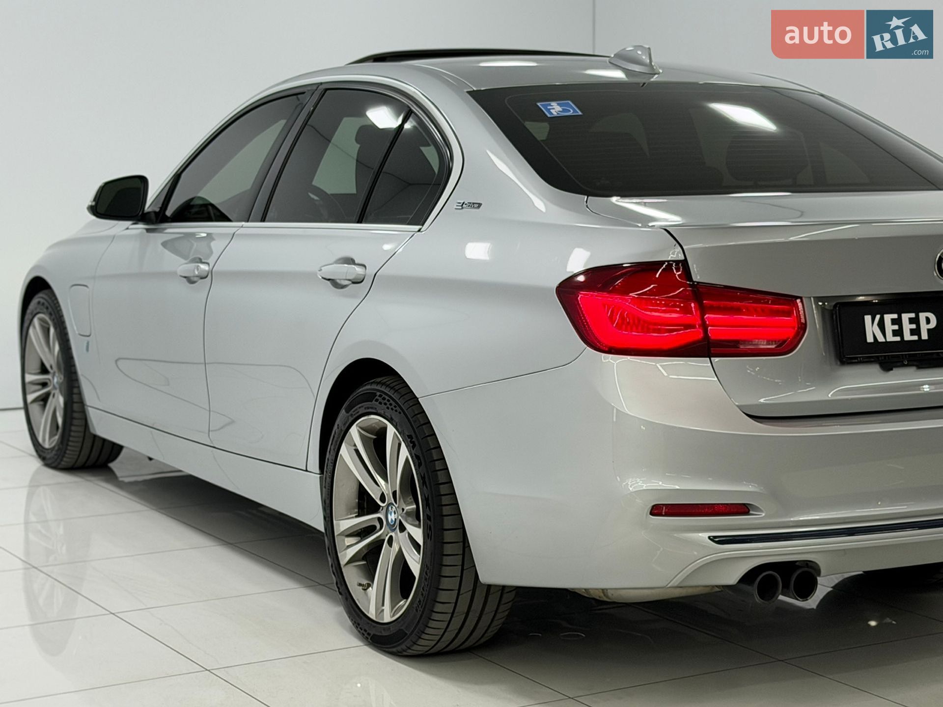 BMW 3 Series 2018 VIN WBA8E1C52JA758643 фото оголошення 12 з 35