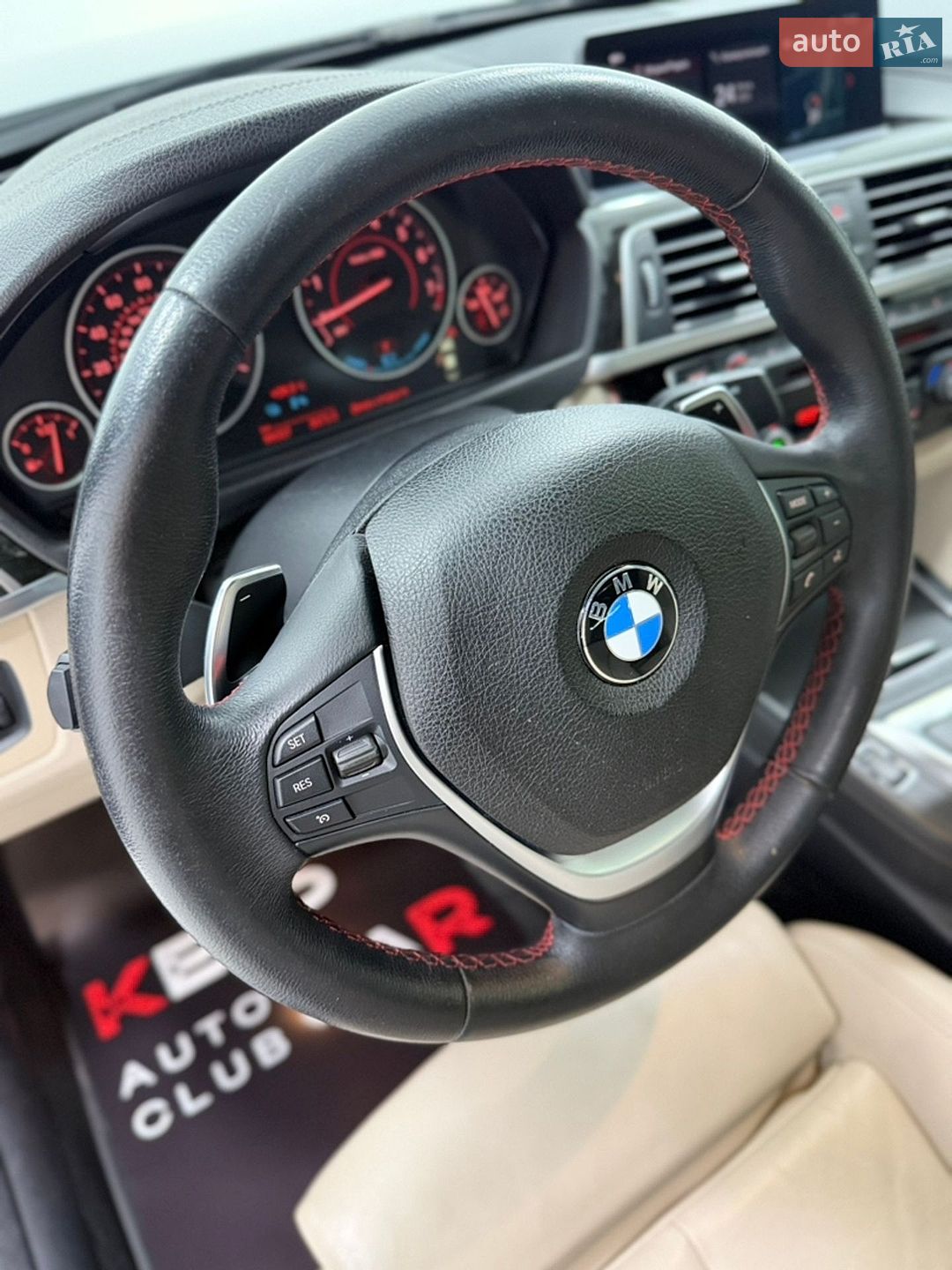 BMW 3 Series 2018 VIN WBA8E1C52JA758643 фото оголошення 18 з 35