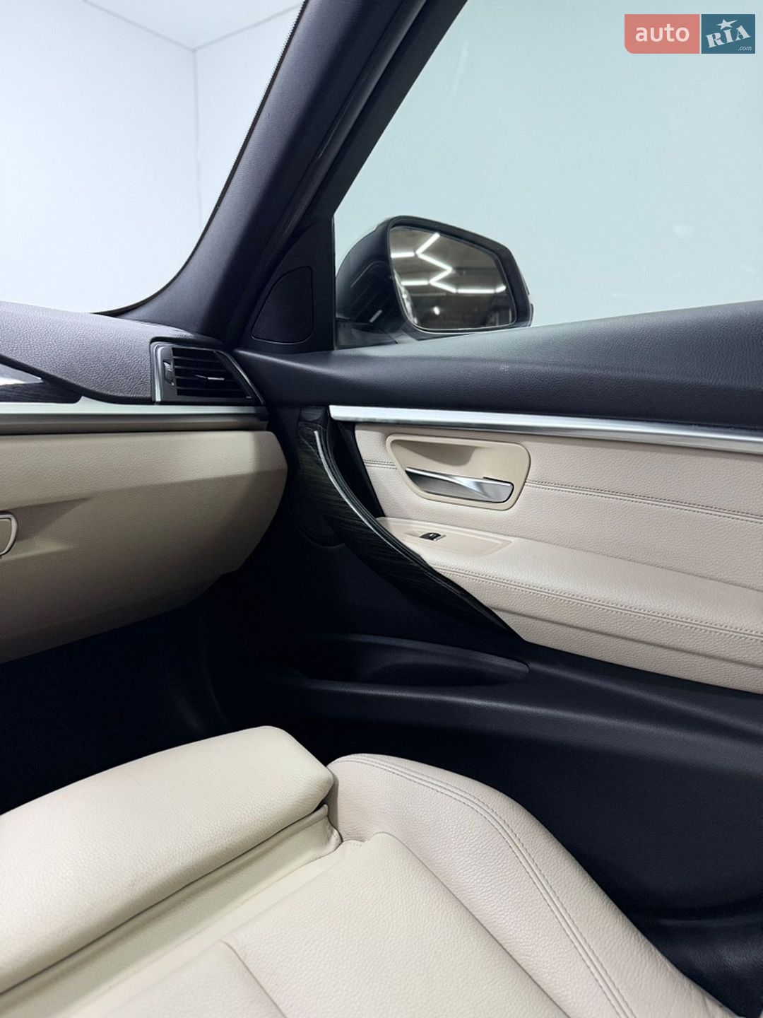 BMW 3 Series 2018 VIN WBA8E1C52JA758643 фото оголошення 24 з 35