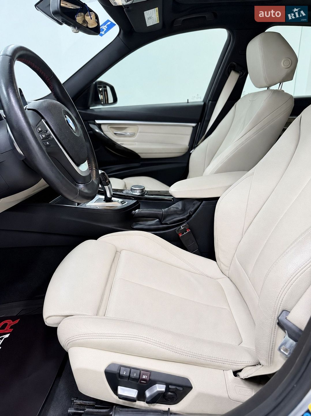 BMW 3 Series 2018 VIN WBA8E1C52JA758643 фото оголошення 27 з 35