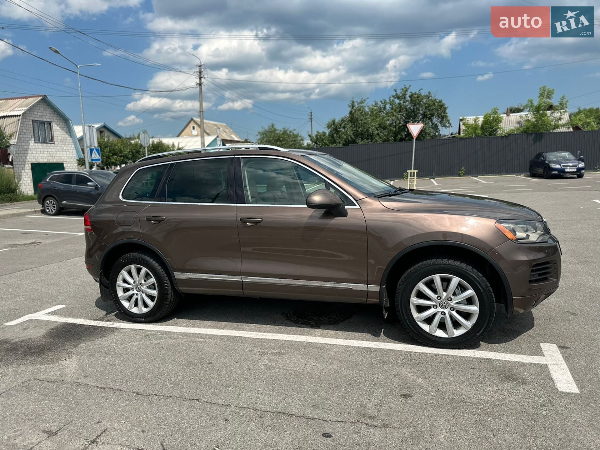 Volkswagen Touareg 2011 VIN WVGFK9BP1CD004716 фото оголошення 3 з 13