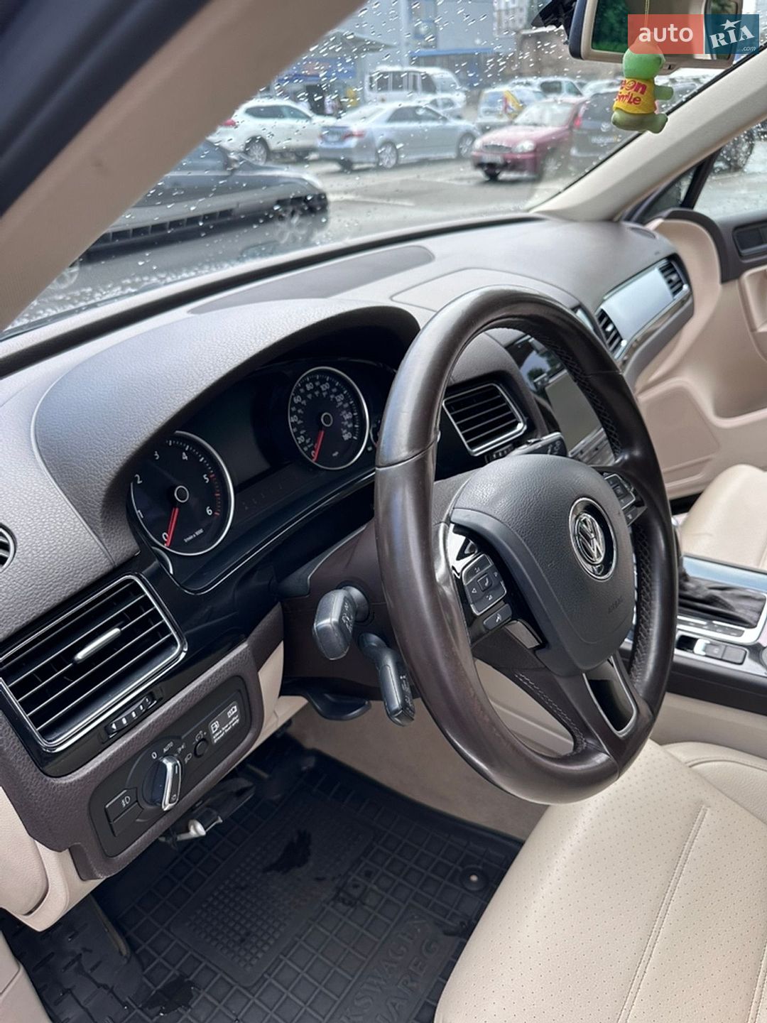 Volkswagen Touareg 2011 VIN WVGFK9BP1CD004716 фото оголошення 6 з 13