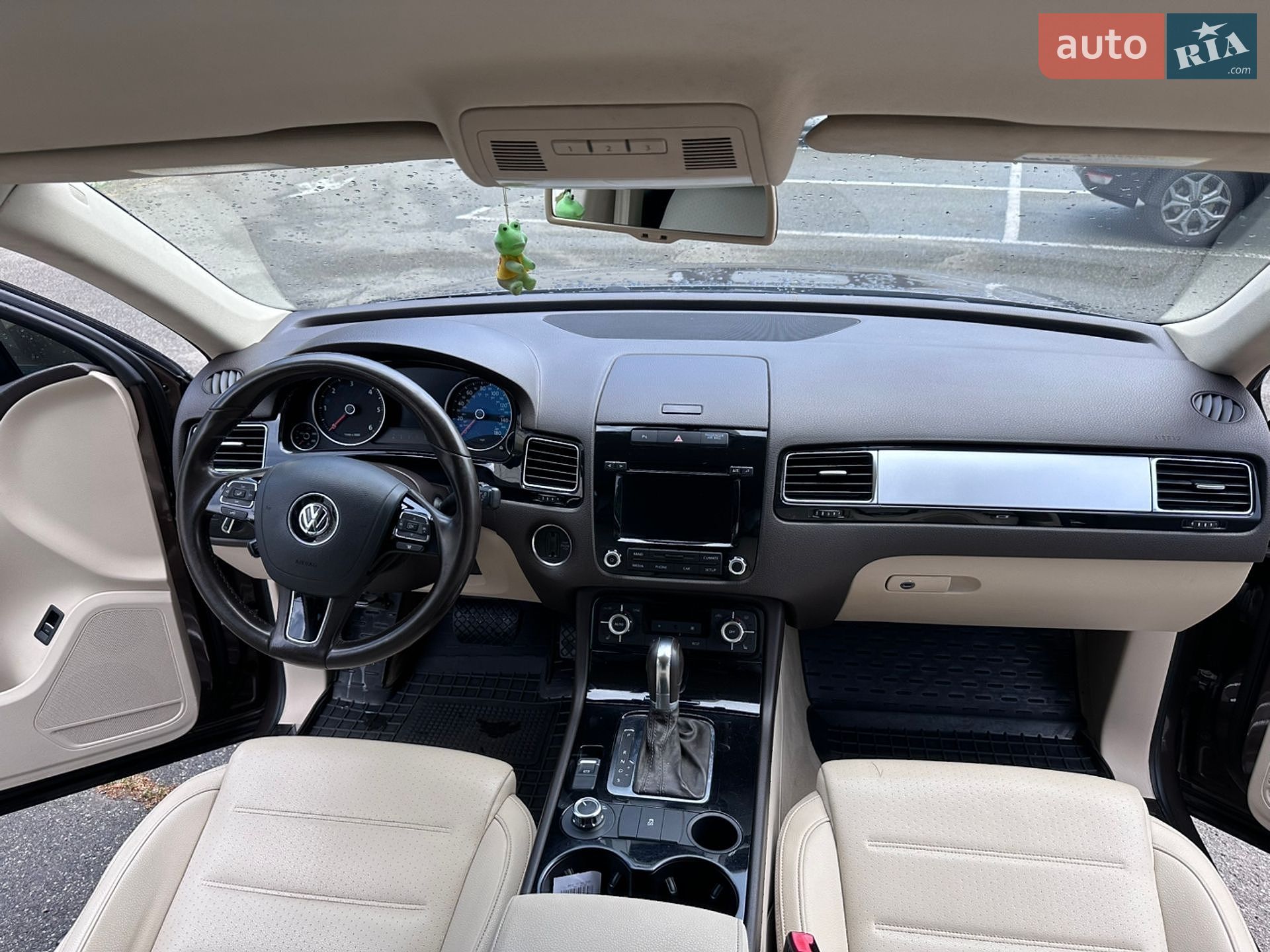 Volkswagen Touareg 2011 VIN WVGFK9BP1CD004716 фото оголошення 8 з 13
