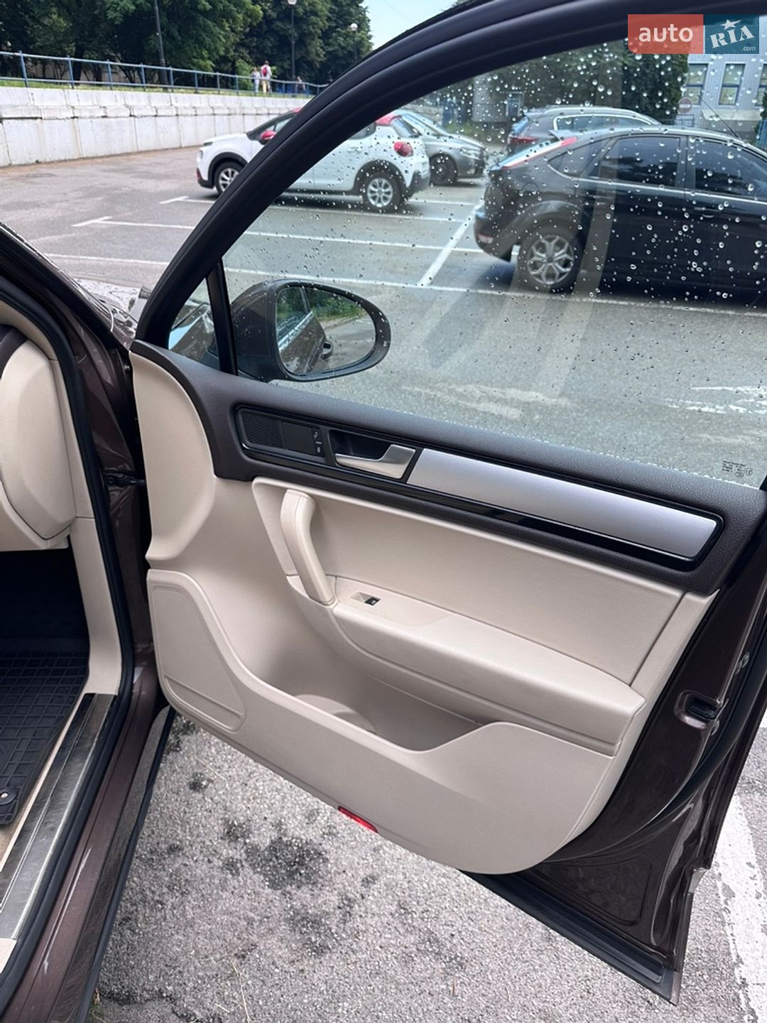 Volkswagen Touareg 2011 VIN WVGFK9BP1CD004716 фото оголошення 9 з 13