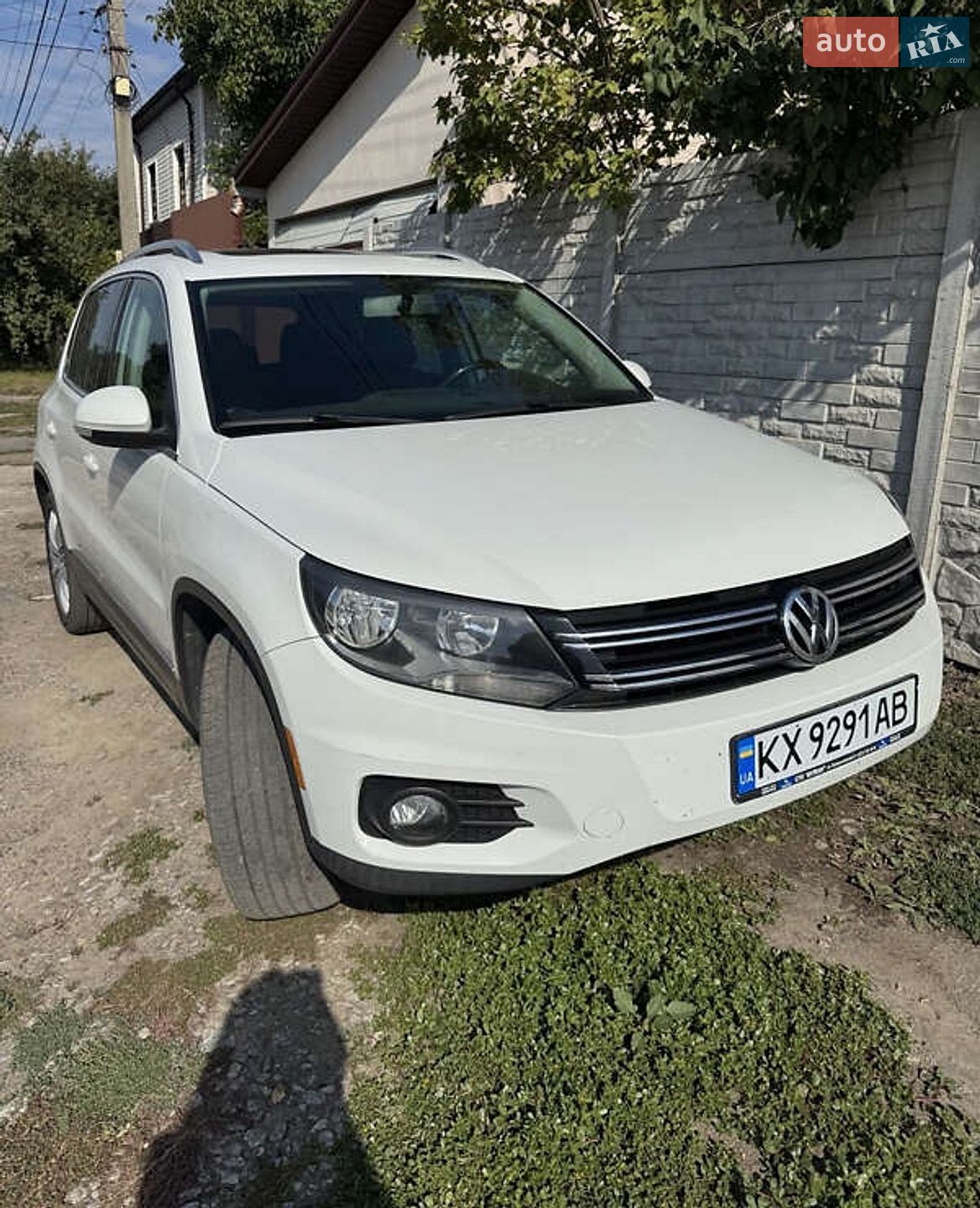 Volkswagen Tiguan 2015 VIN WVGBV7AX9FW116247 фото оголошення 2 з 10