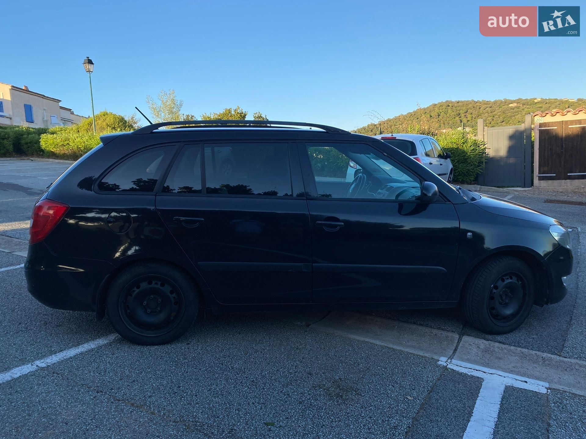 Skoda Fabia 2012 VIN TMBJS65JXC3130714 фото оголошення 2 з 32