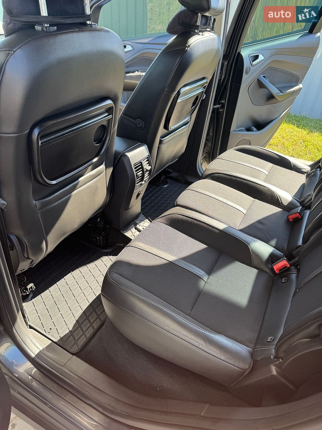 Ford C-Max 2015 VIN WF0VXXGCEVFU26494 фото оголошення 17 з 18
