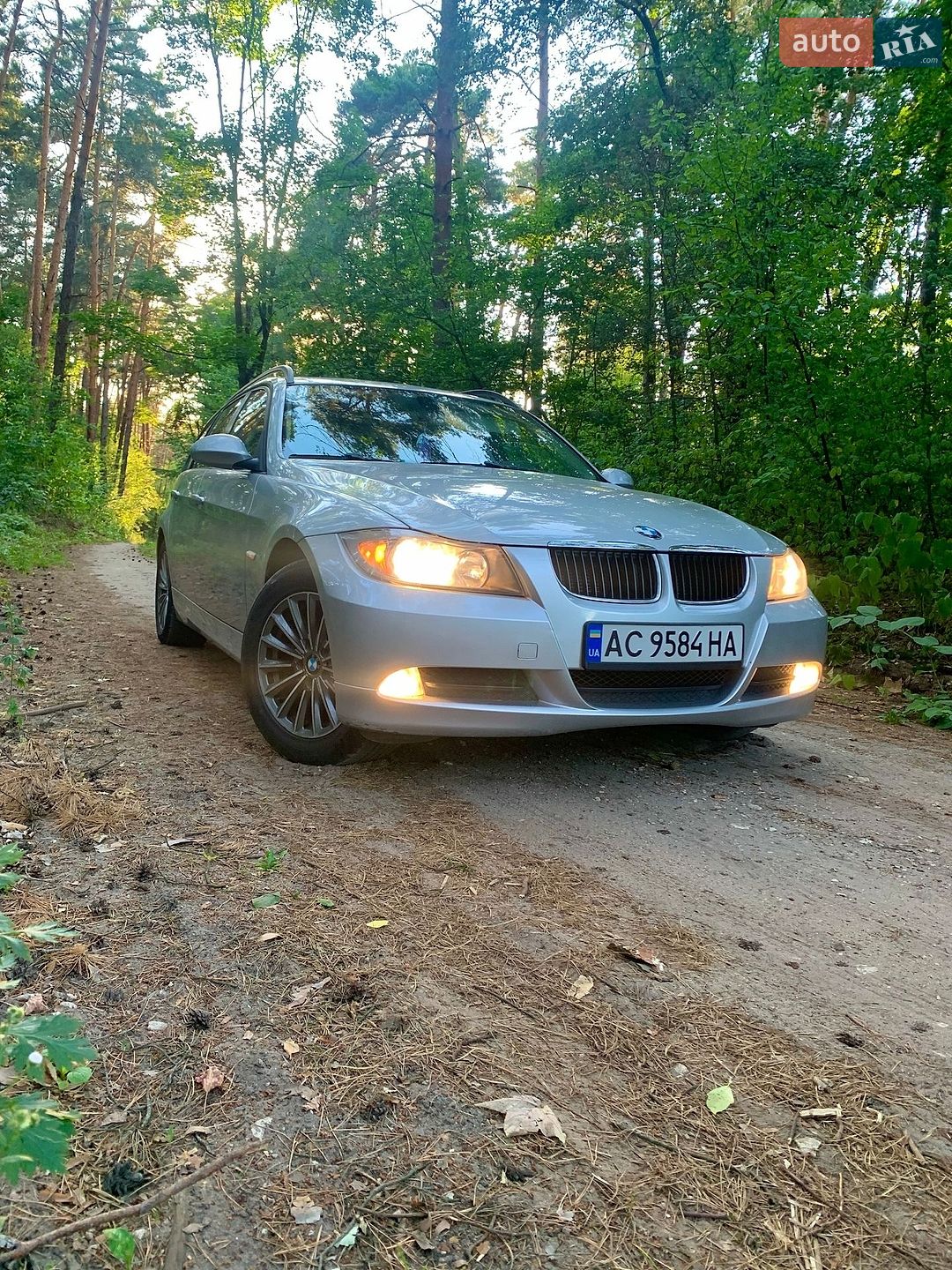 BMW 3 Series 2006 VIN WBAVR51060KW73335 фото оголошення 2 з 16