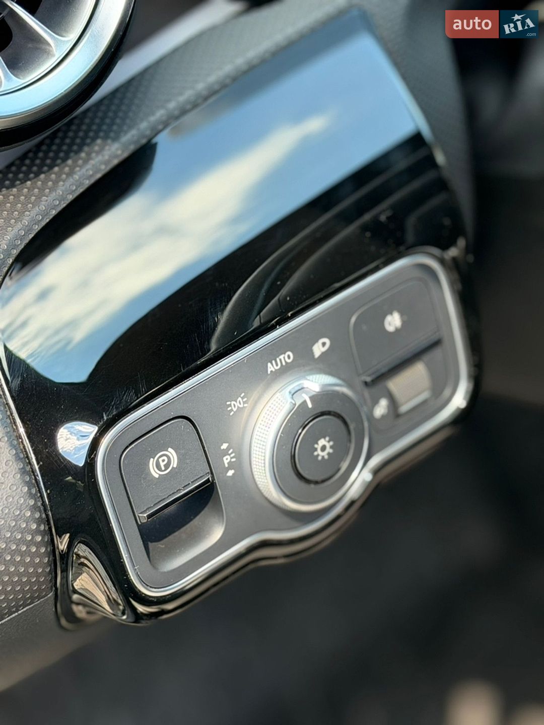 Mercedes-Benz CLA-Class 2020 VIN W1K1183471N165502 фото оголошення 20 з 53