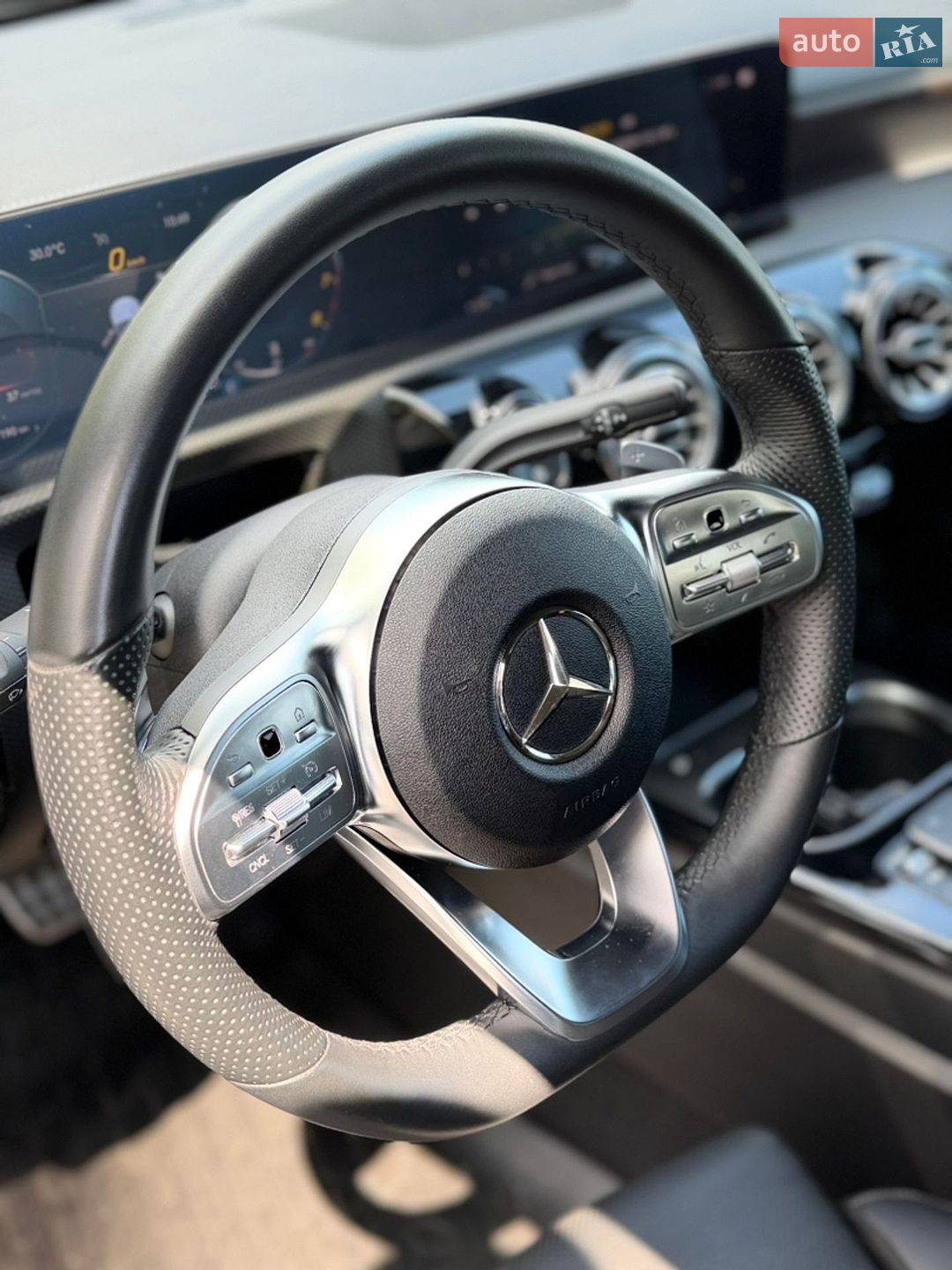 Mercedes-Benz CLA-Class 2020 VIN W1K1183471N165502 фото оголошення 21 з 53