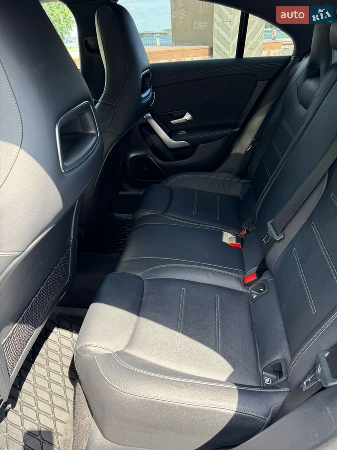 Mercedes-Benz CLA-Class 2020 VIN W1K1183471N165502 фото оголошення 27 з 53