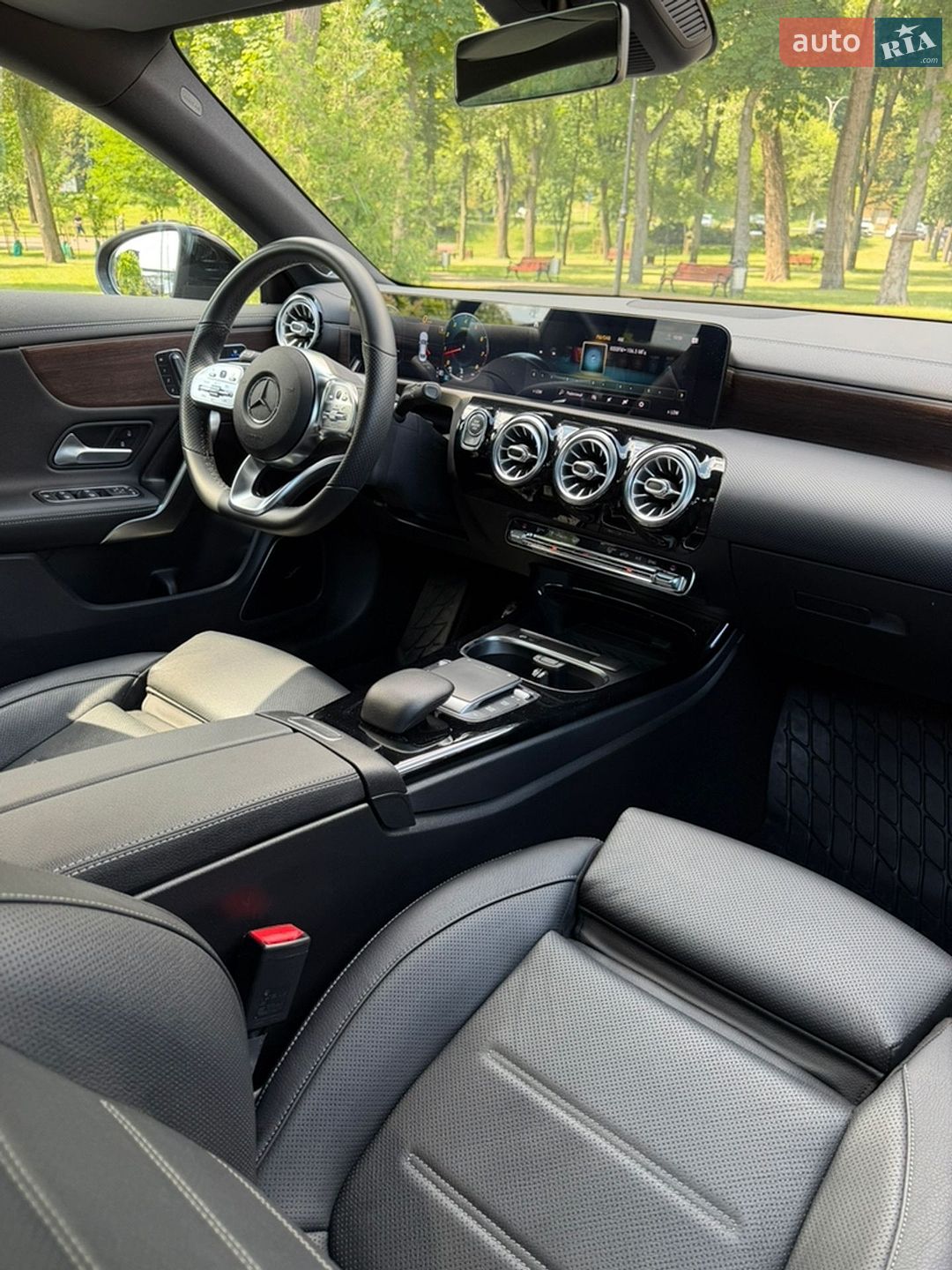 Mercedes-Benz CLA-Class 2020 VIN W1K1183471N165502 фото оголошення 32 з 53
