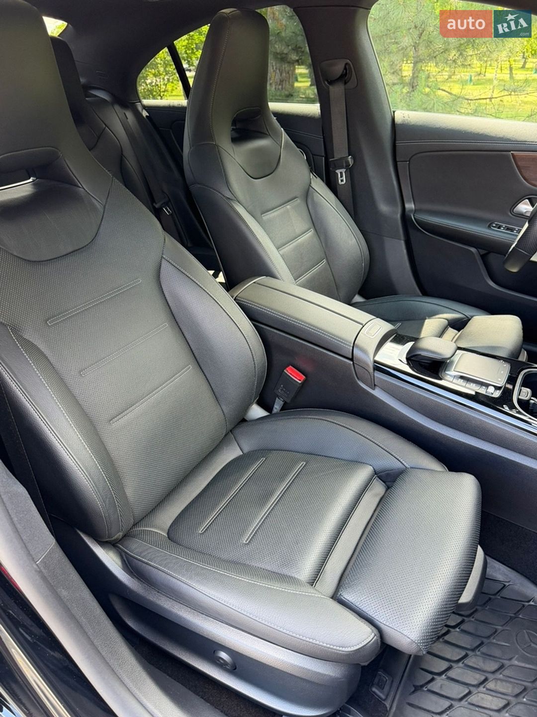 Mercedes-Benz CLA-Class 2020 VIN W1K1183471N165502 фото оголошення 42 з 53