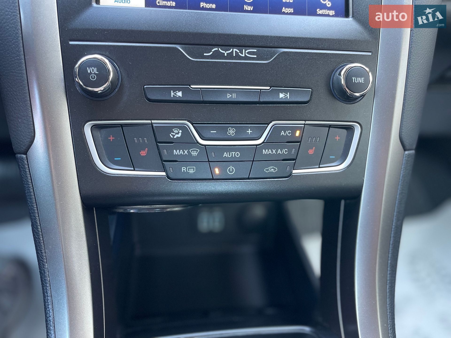 Ford Fusion 2020 VIN 3FA6P0T93LR157922 фото оголошення 46 з 112