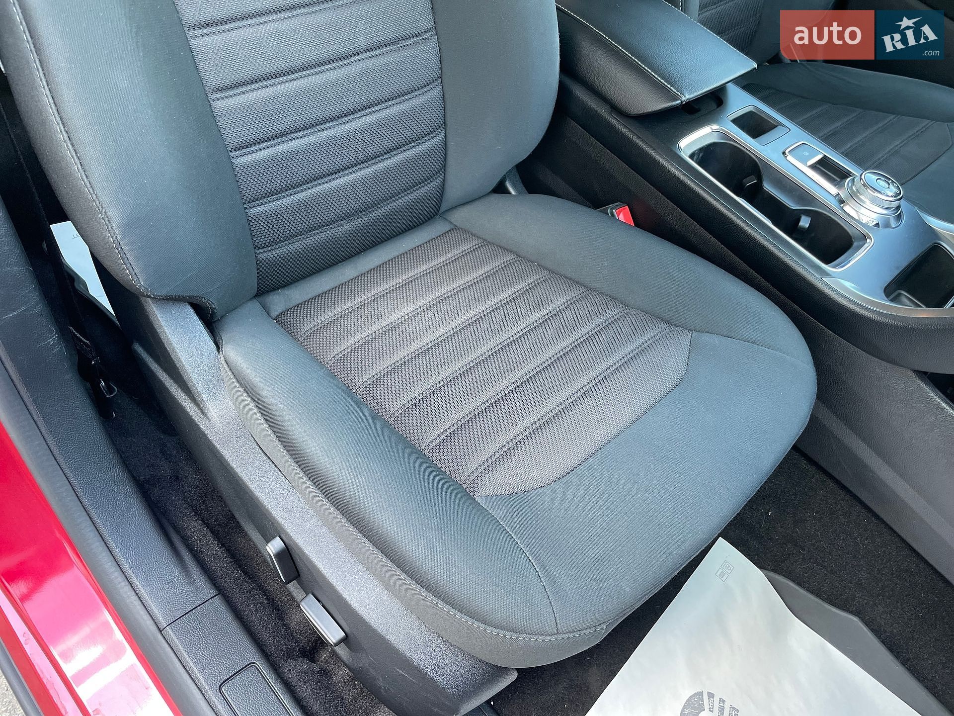 Ford Fusion 2020 VIN 3FA6P0T93LR157922 фото оголошення 63 з 112