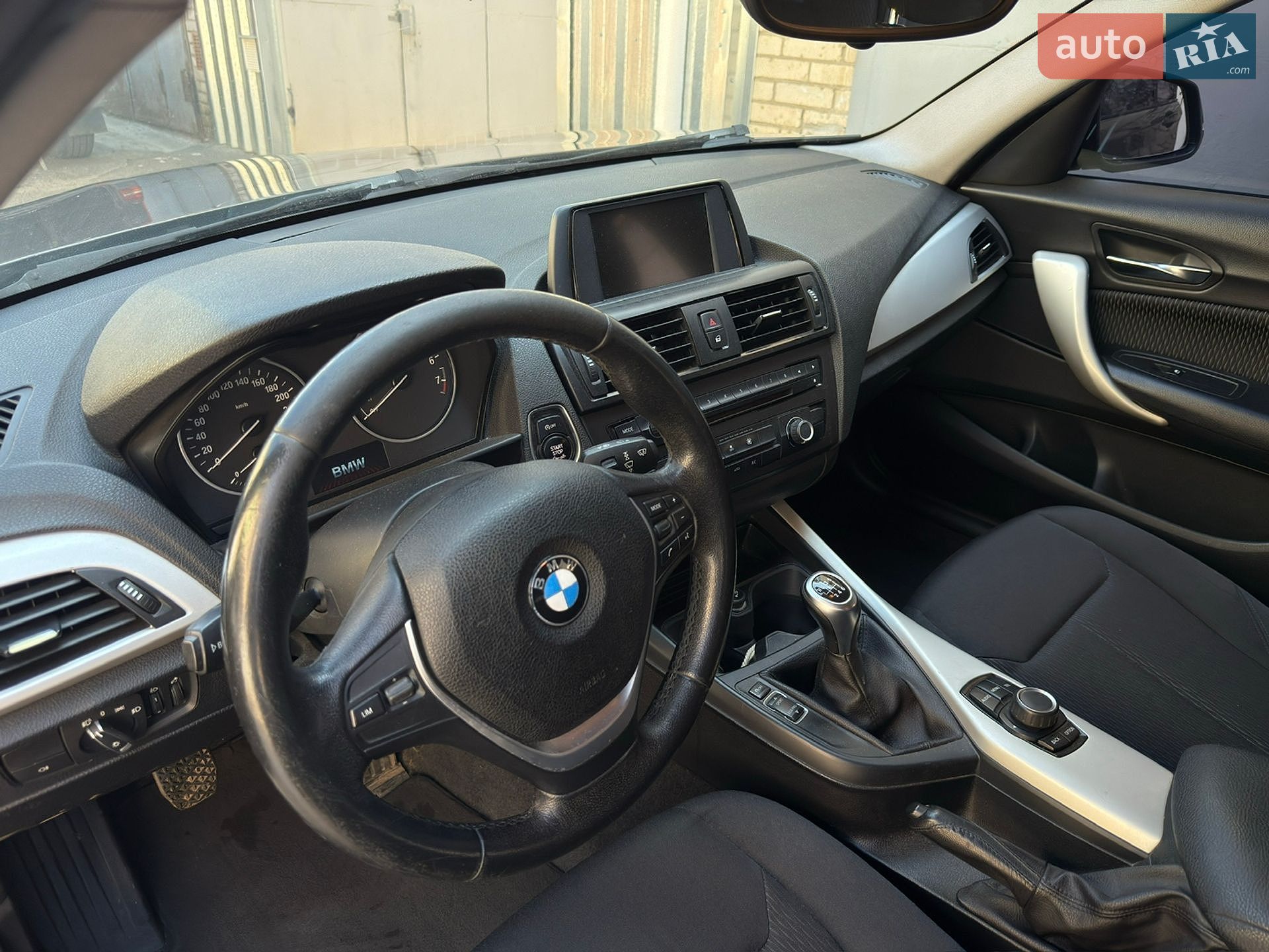 BMW 1 Series 2012 VIN WBA1R11061J632183 фото оголошення 5 з 8