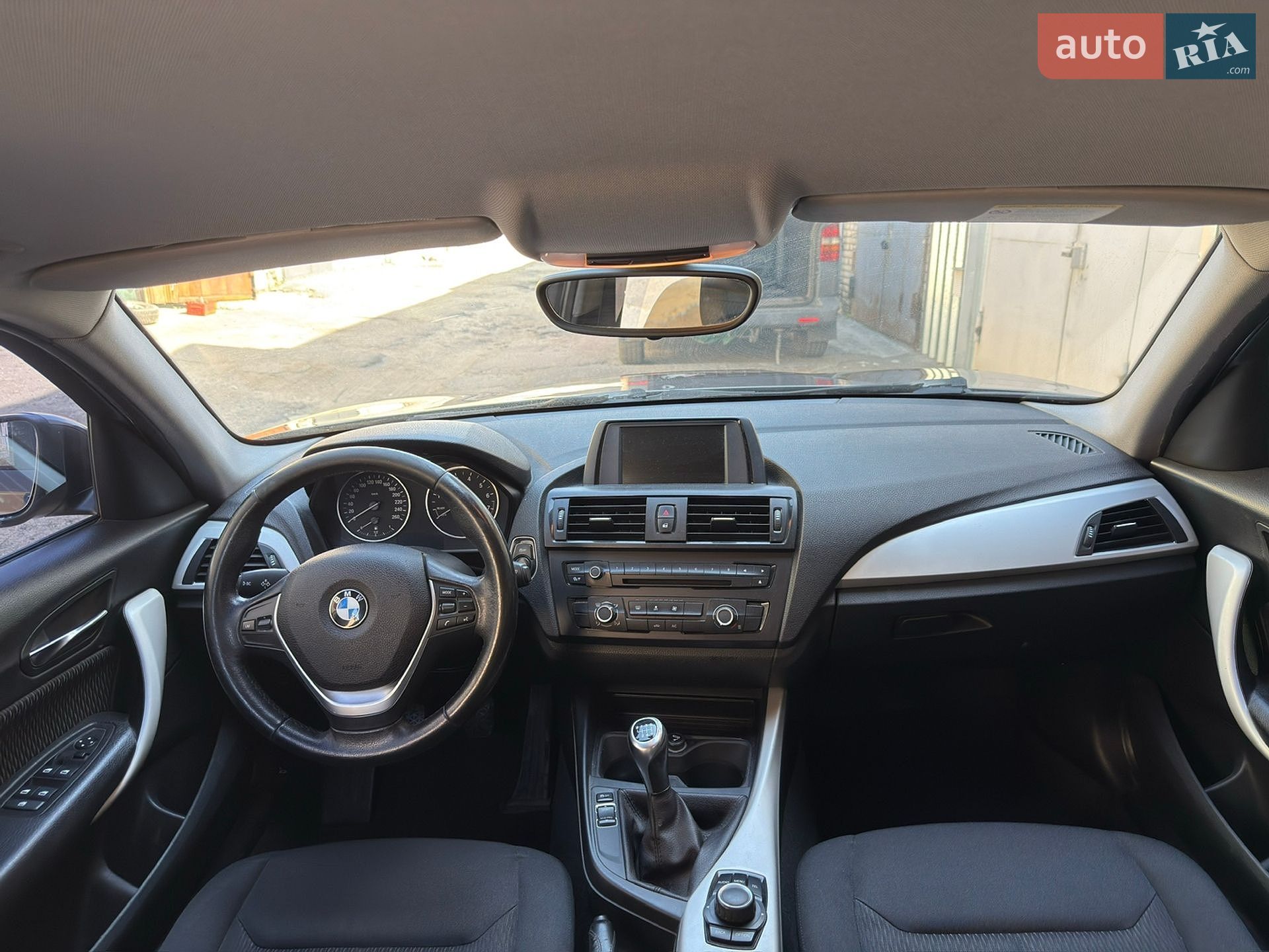BMW 1 Series 2012 VIN WBA1R11061J632183 фото оголошення 6 з 8