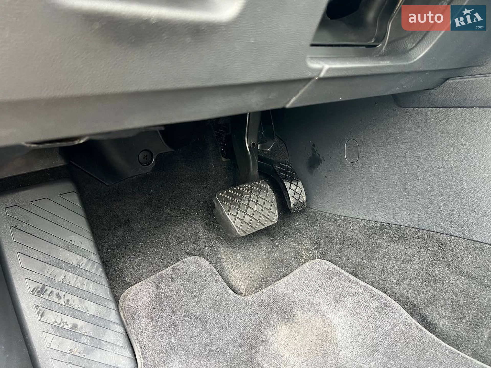 Volkswagen Passat 2021 VIN WVWZZZ3CZME080619 фото оголошення 126 з 131