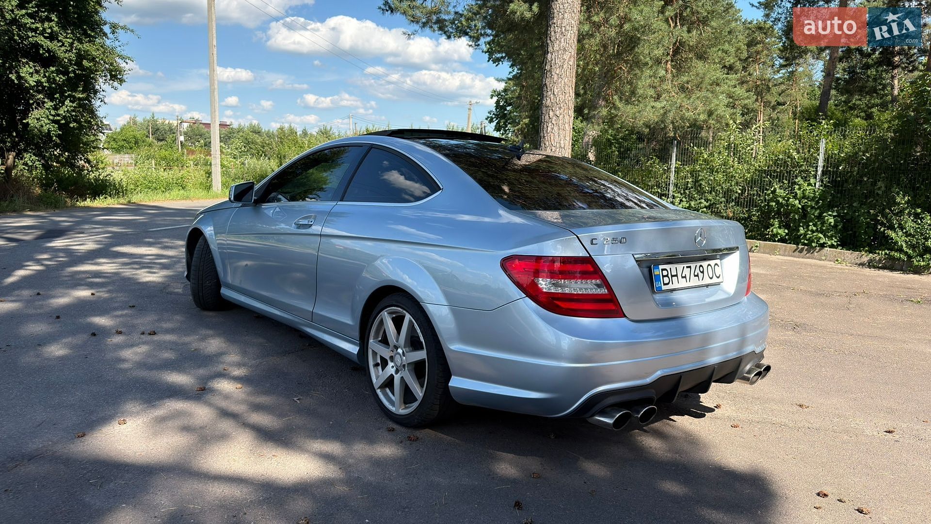 Mercedes-Benz C-Class 2012 VIN WDDGJ4HB3DG055327 фото оголошення 7 з 32
